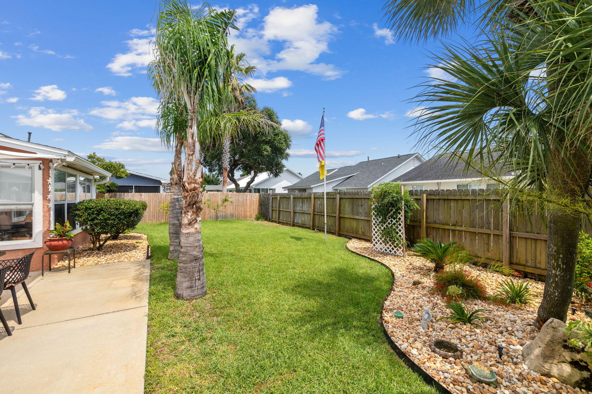 BID-A-WEE S/D - Residential