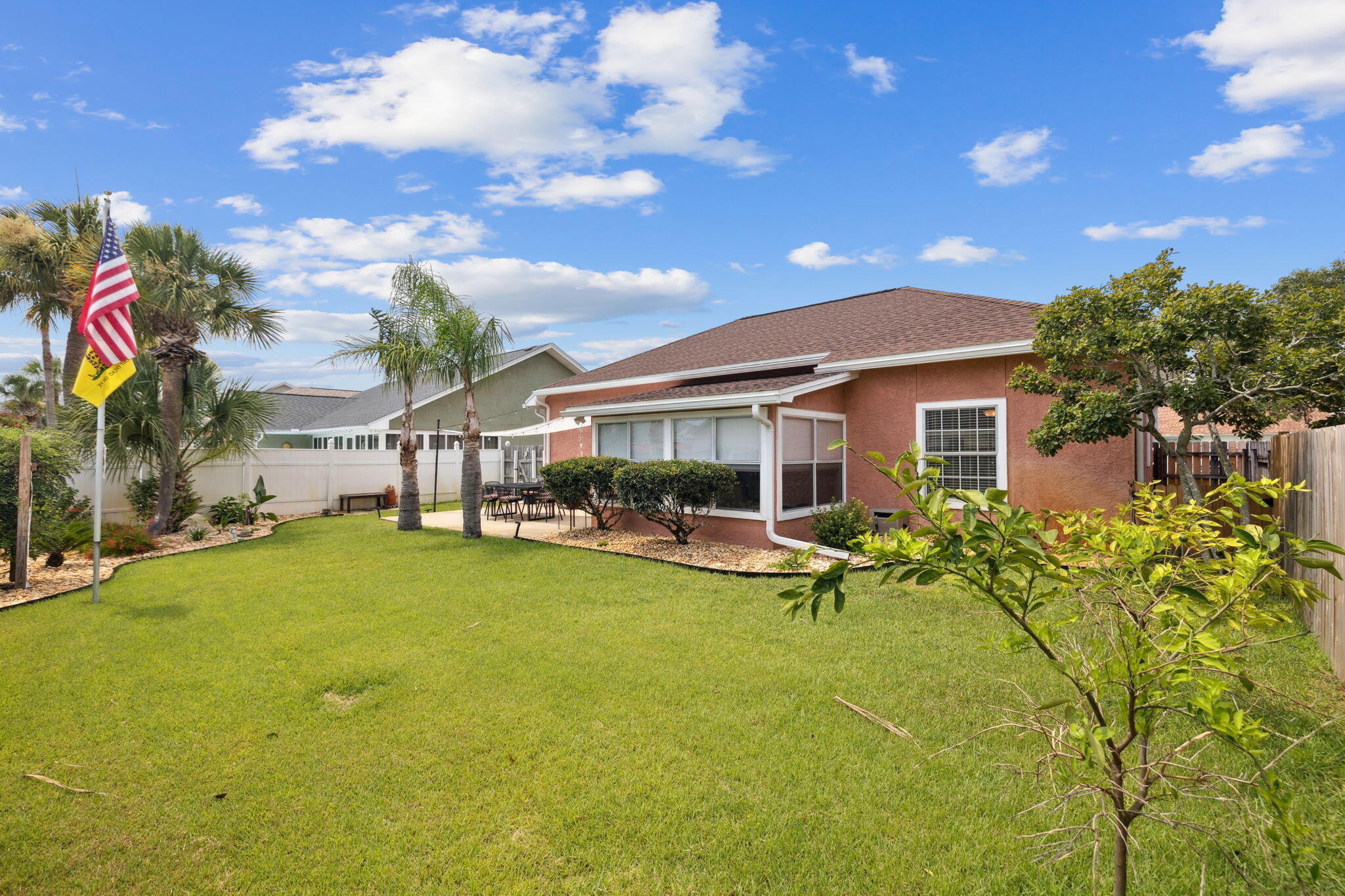 BID-A-WEE S/D - Residential