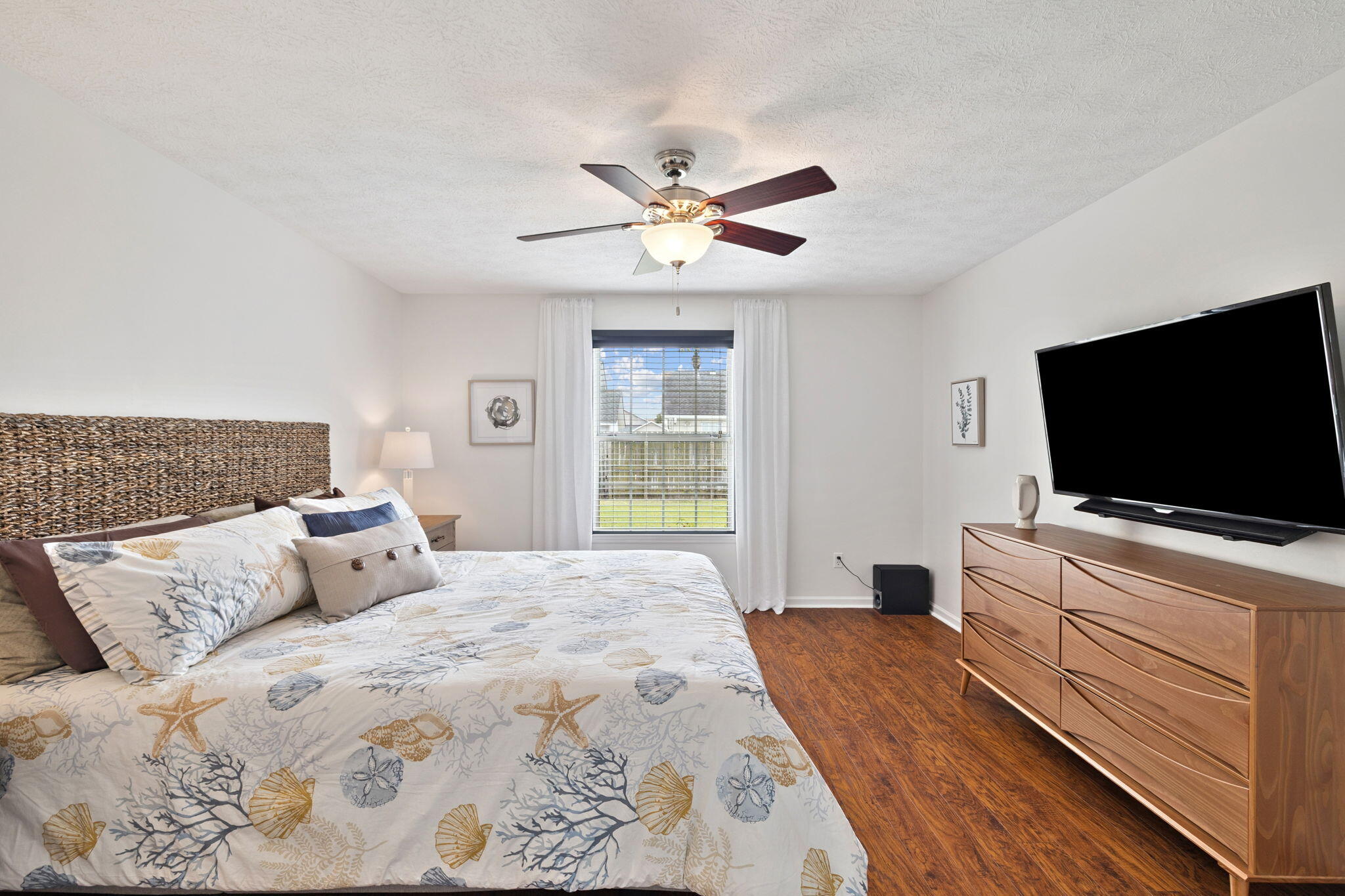 BID-A-WEE S/D - Residential