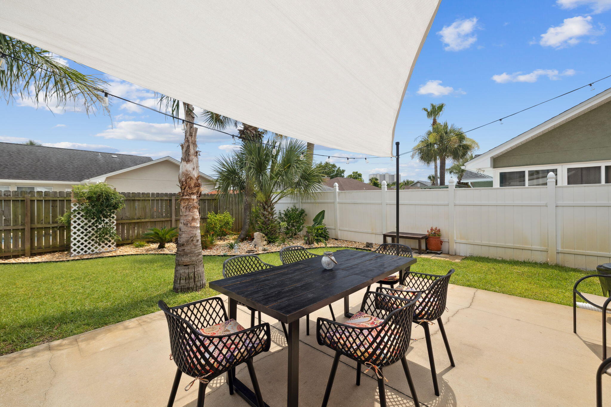 BID-A-WEE S/D - Residential