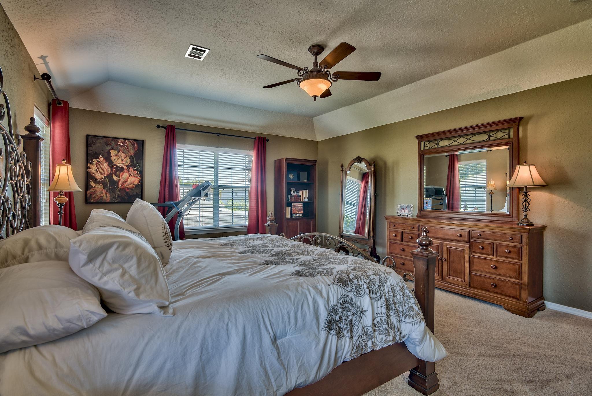 EMERALD LAKES PH 1 - Residential