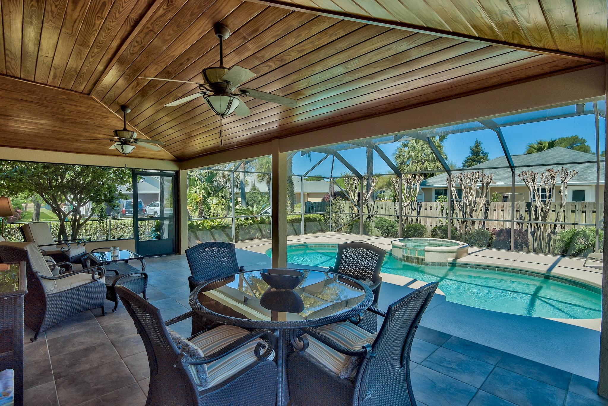 EMERALD LAKES PH 1 - Residential