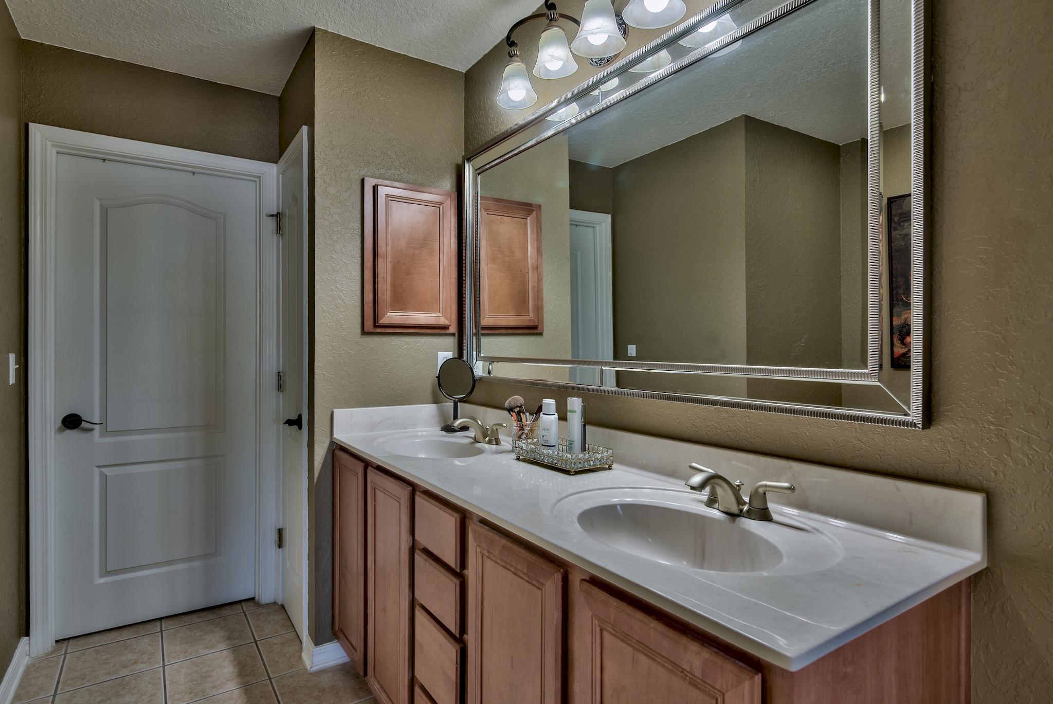 EMERALD LAKES PH 1 - Residential