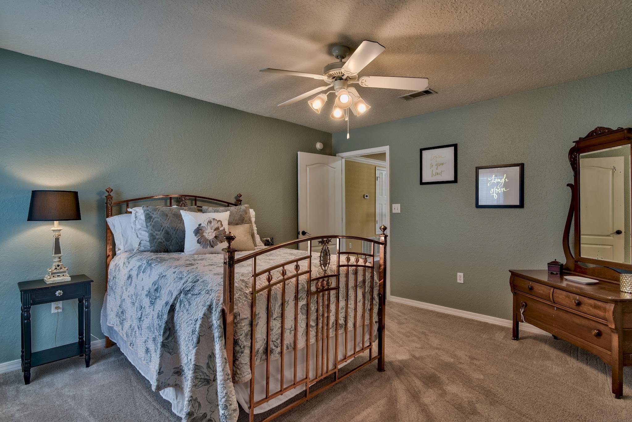 EMERALD LAKES PH 1 - Residential