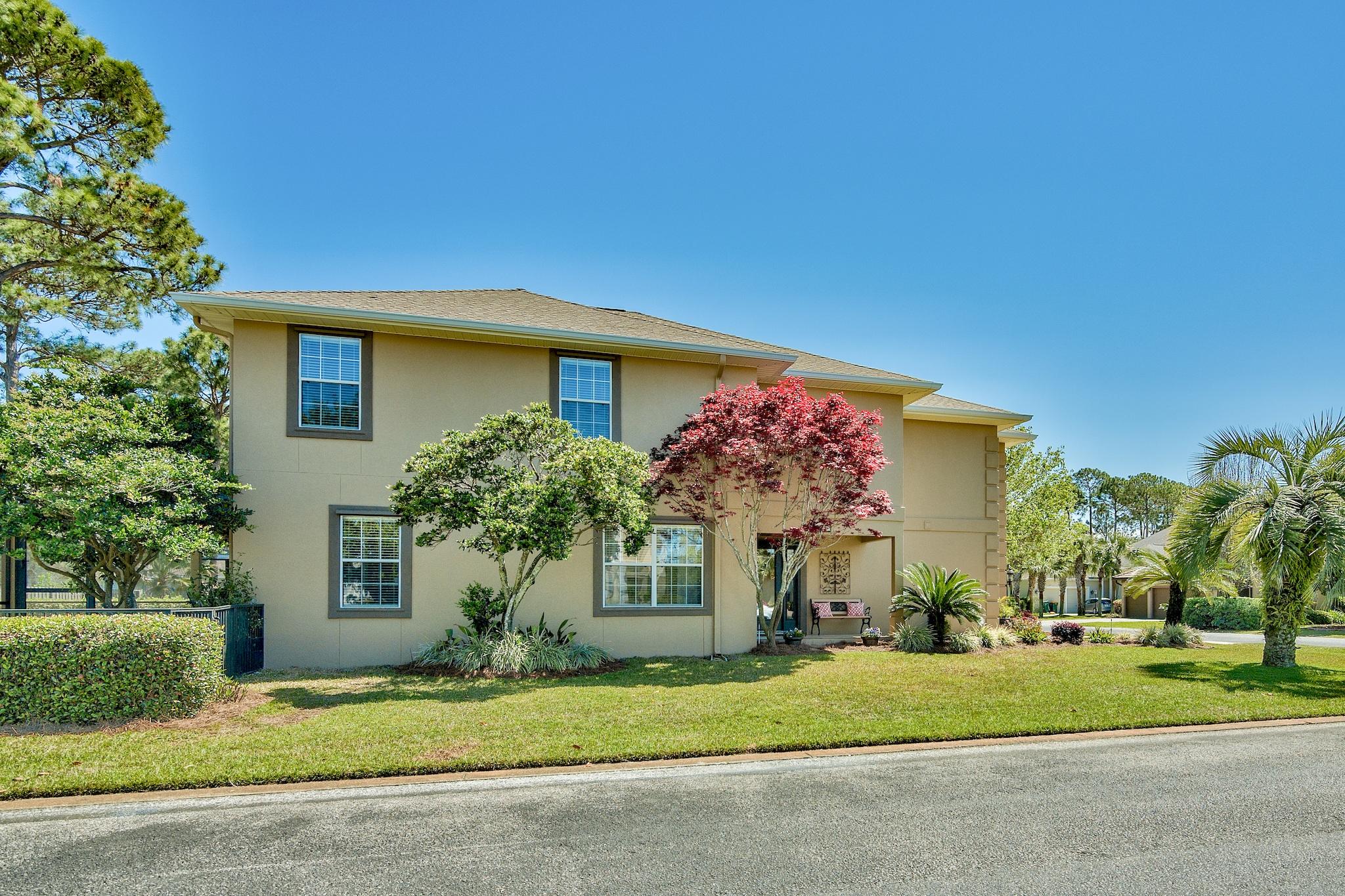 EMERALD LAKES PH 1 - Residential