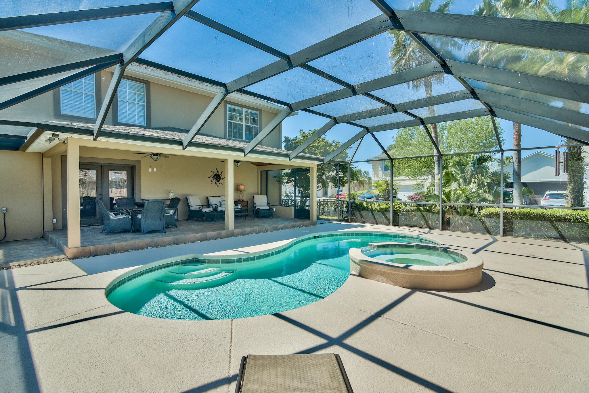 EMERALD LAKES PH 1 - Residential