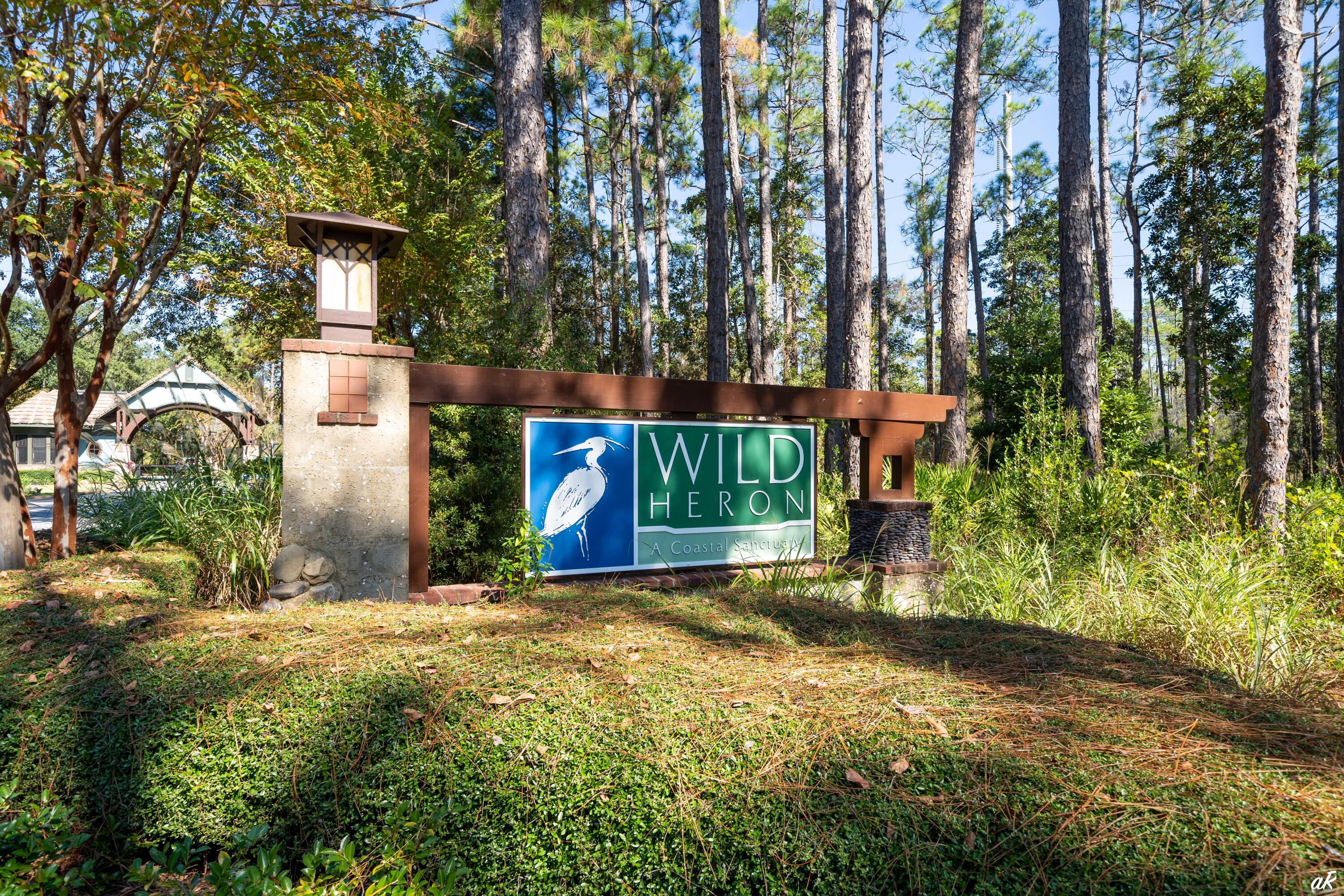 WILD HERON - Residential