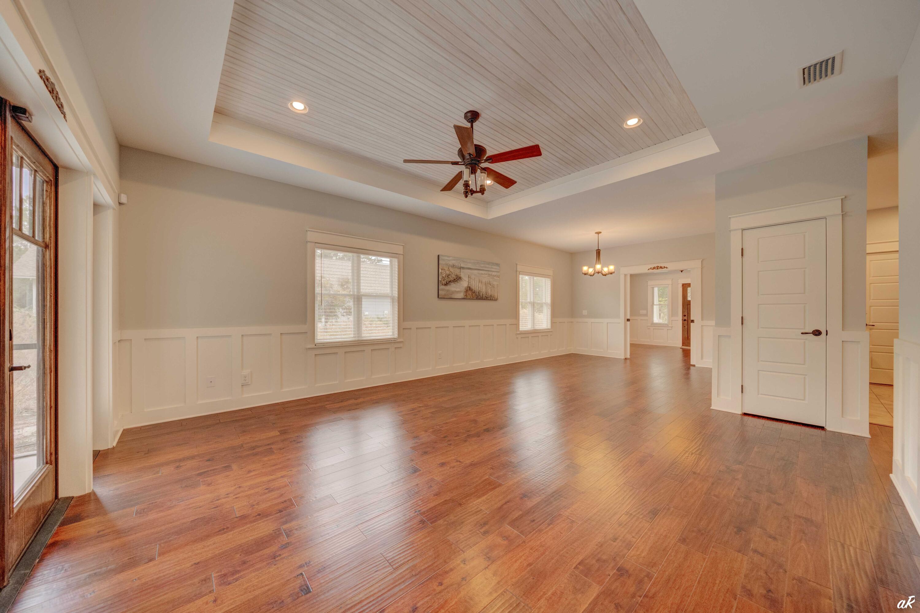 WILD HERON - Residential