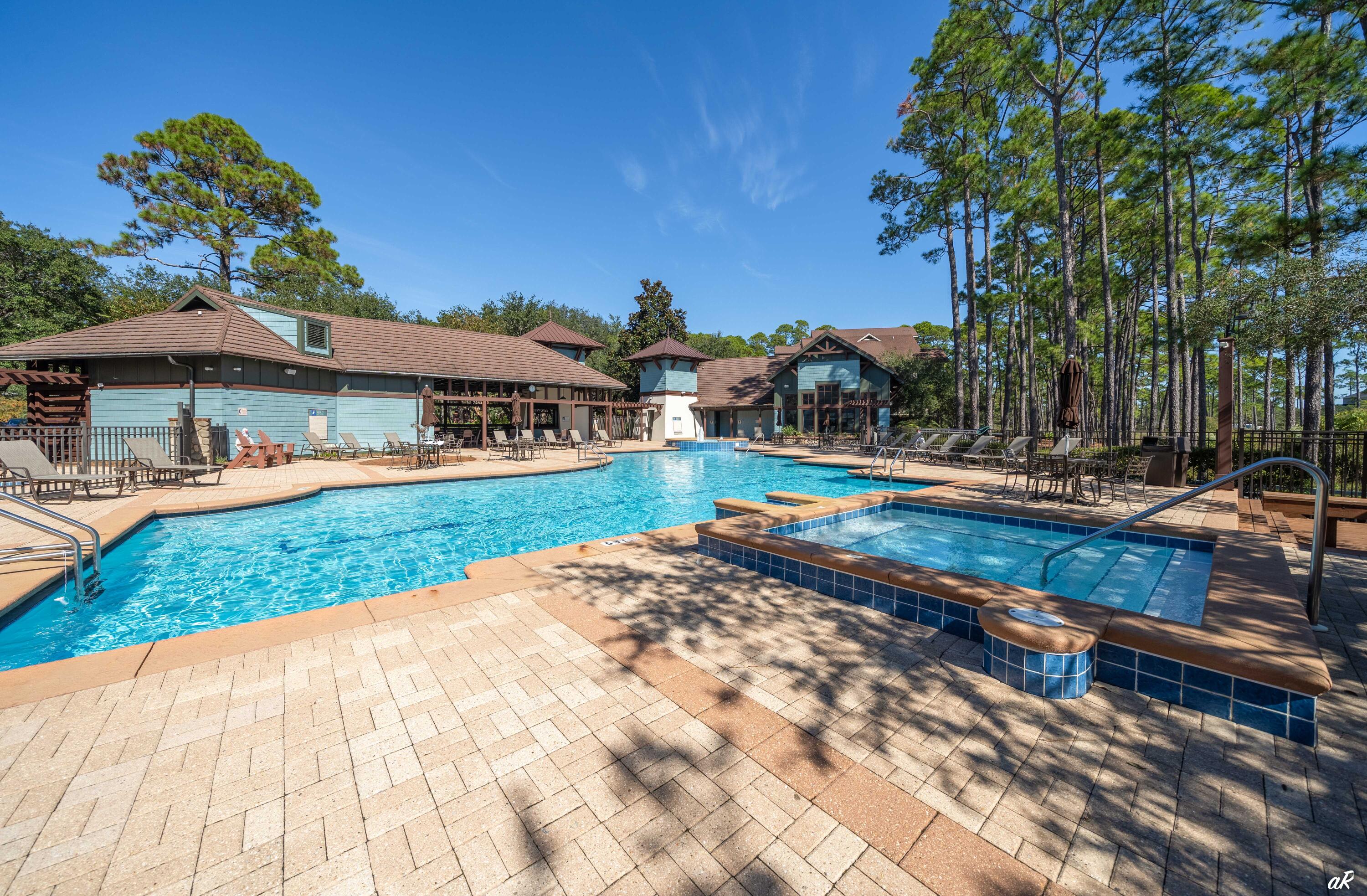 WILD HERON - Residential