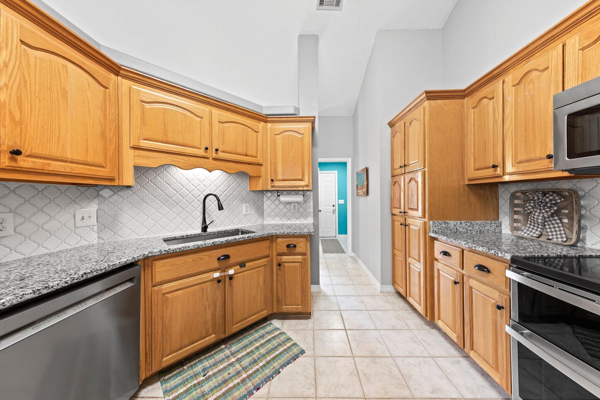 BRIGHTON OAKS - Residential