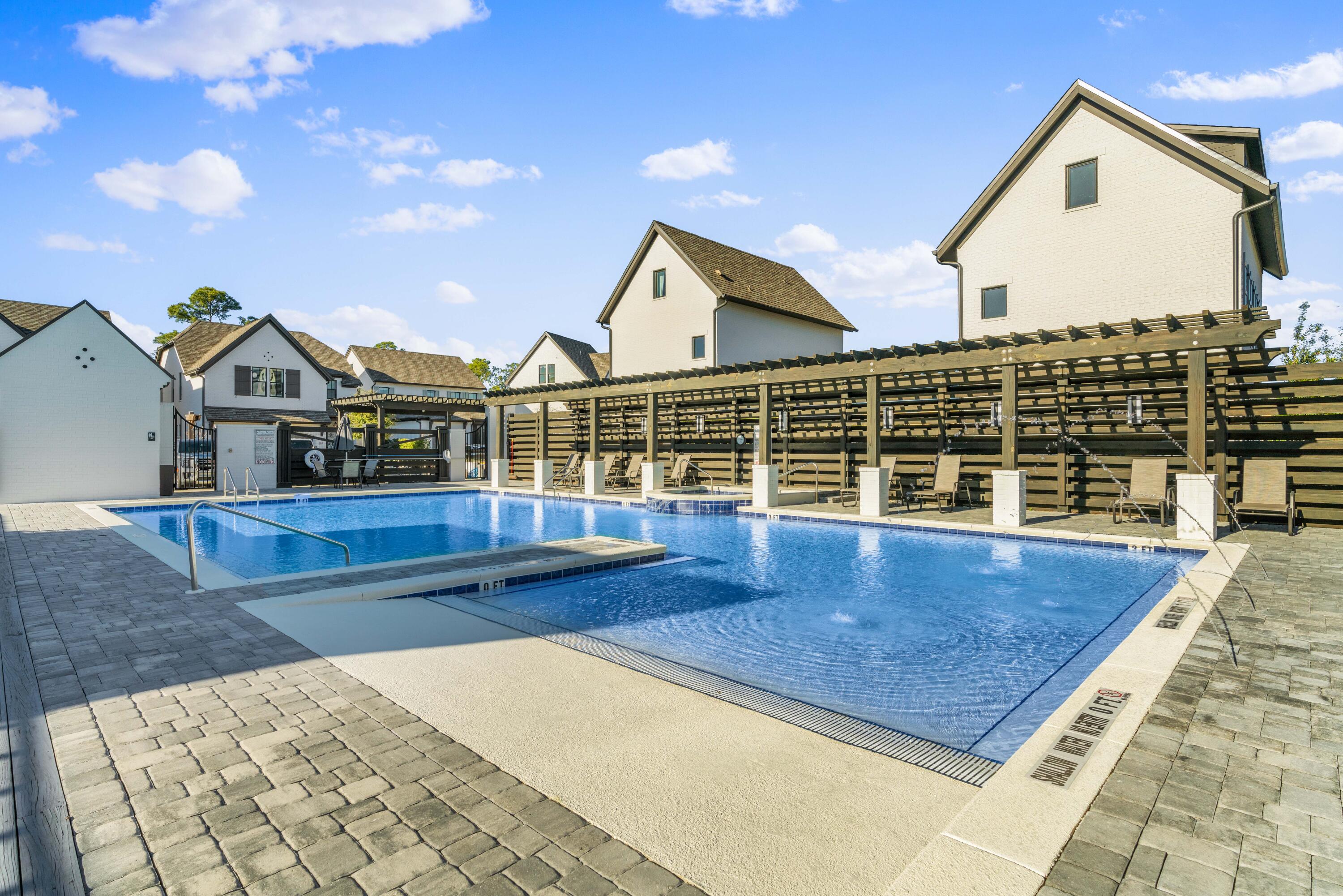 RidgeWalk - Residential