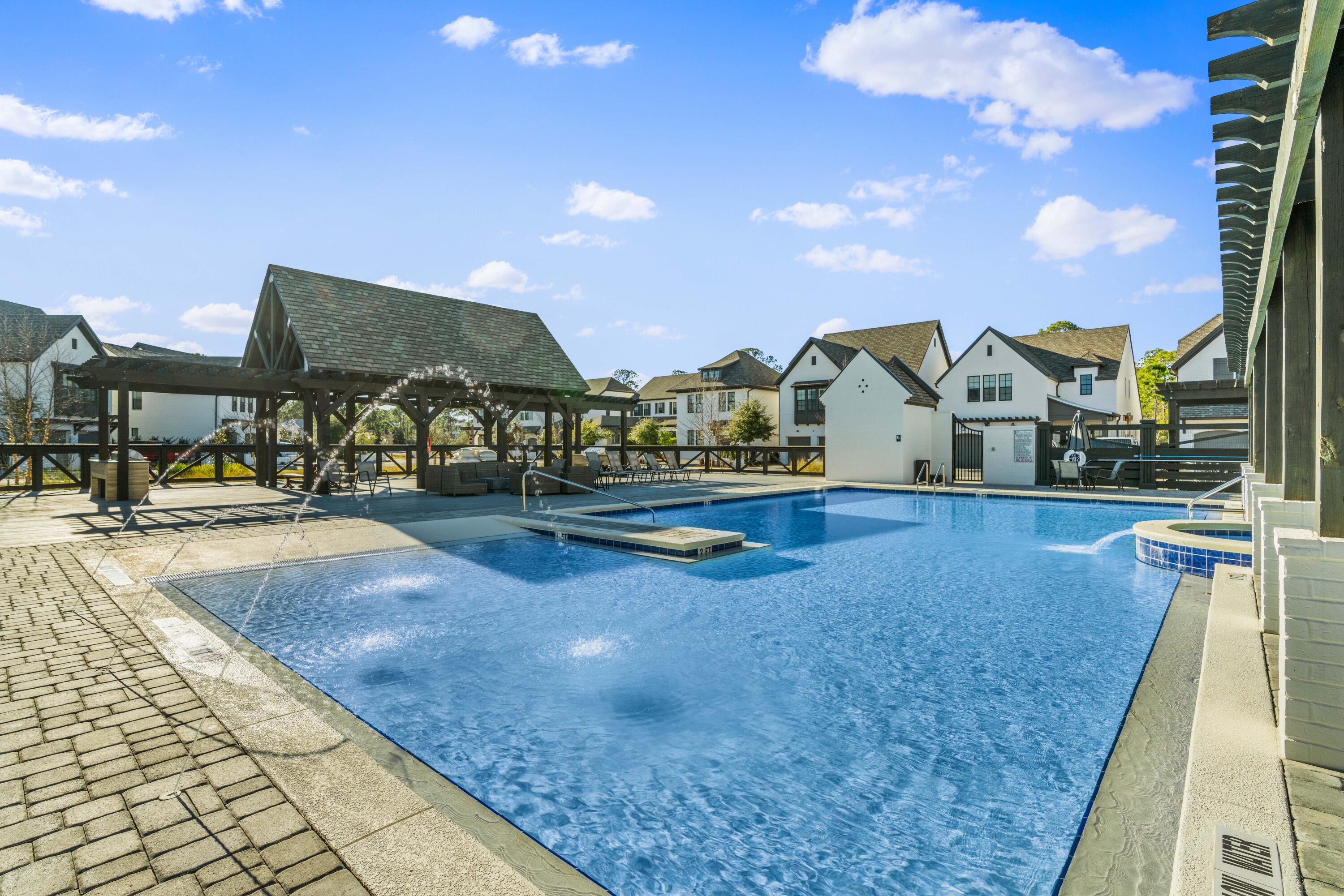 RidgeWalk - Residential