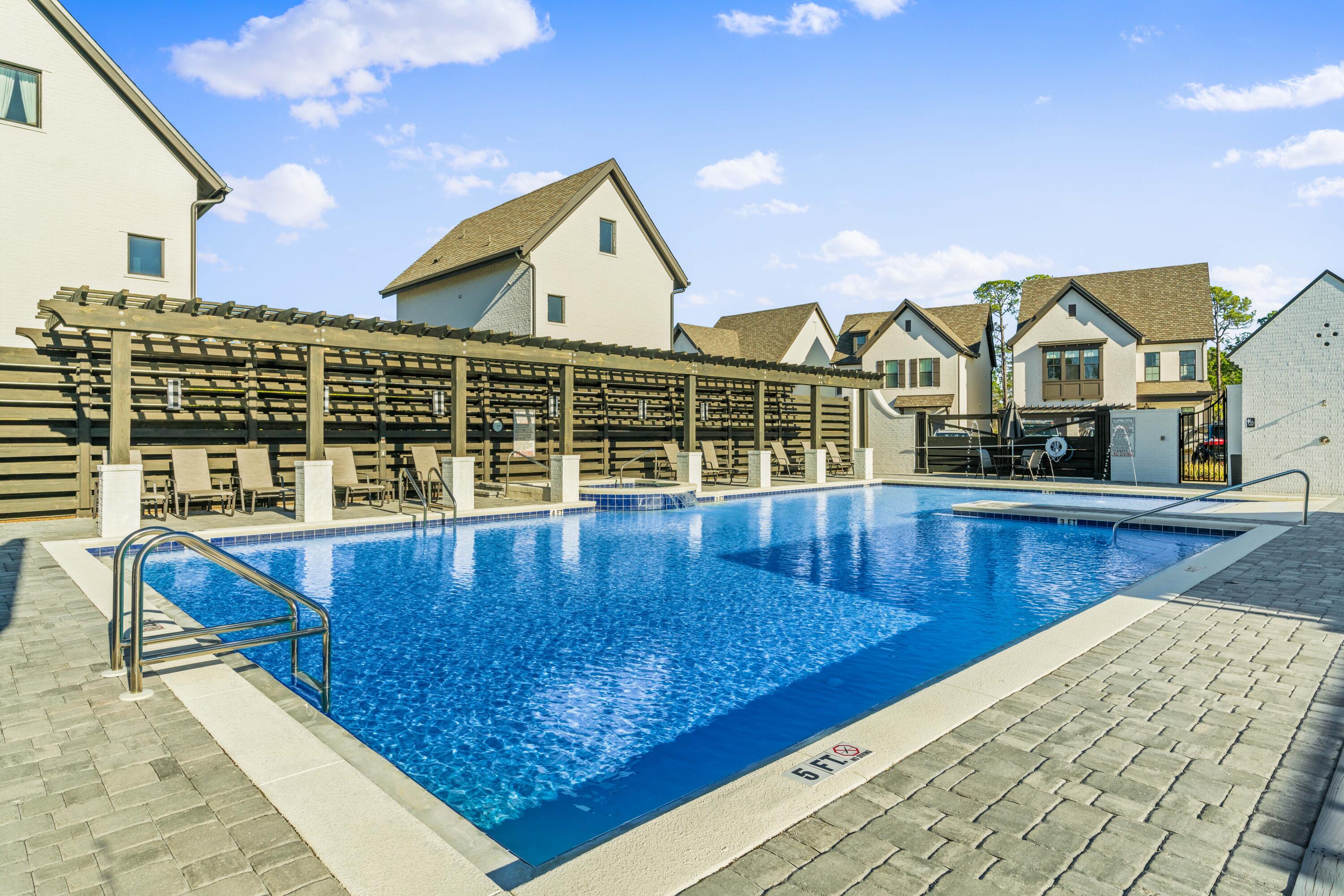 RidgeWalk - Residential