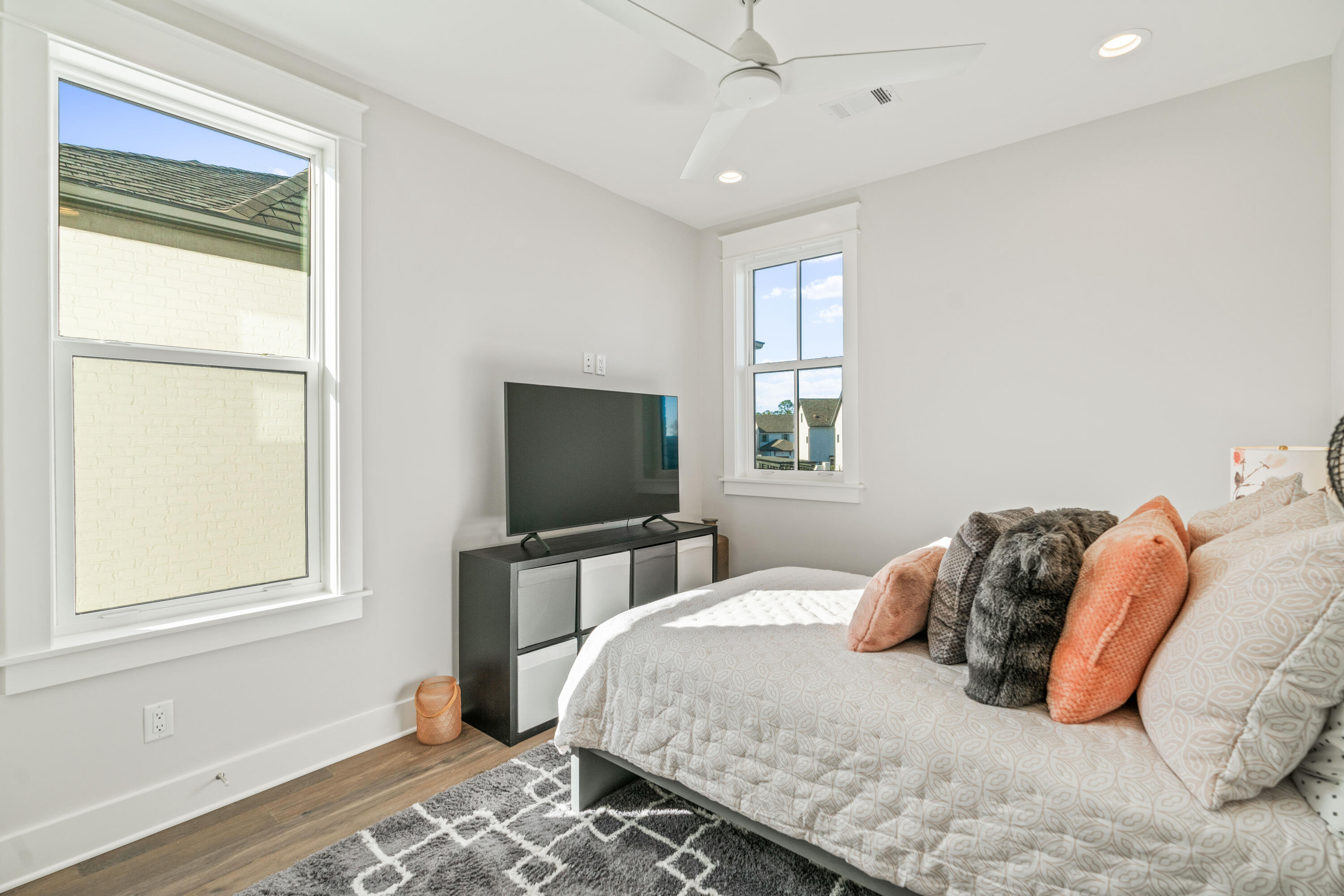 RidgeWalk - Residential