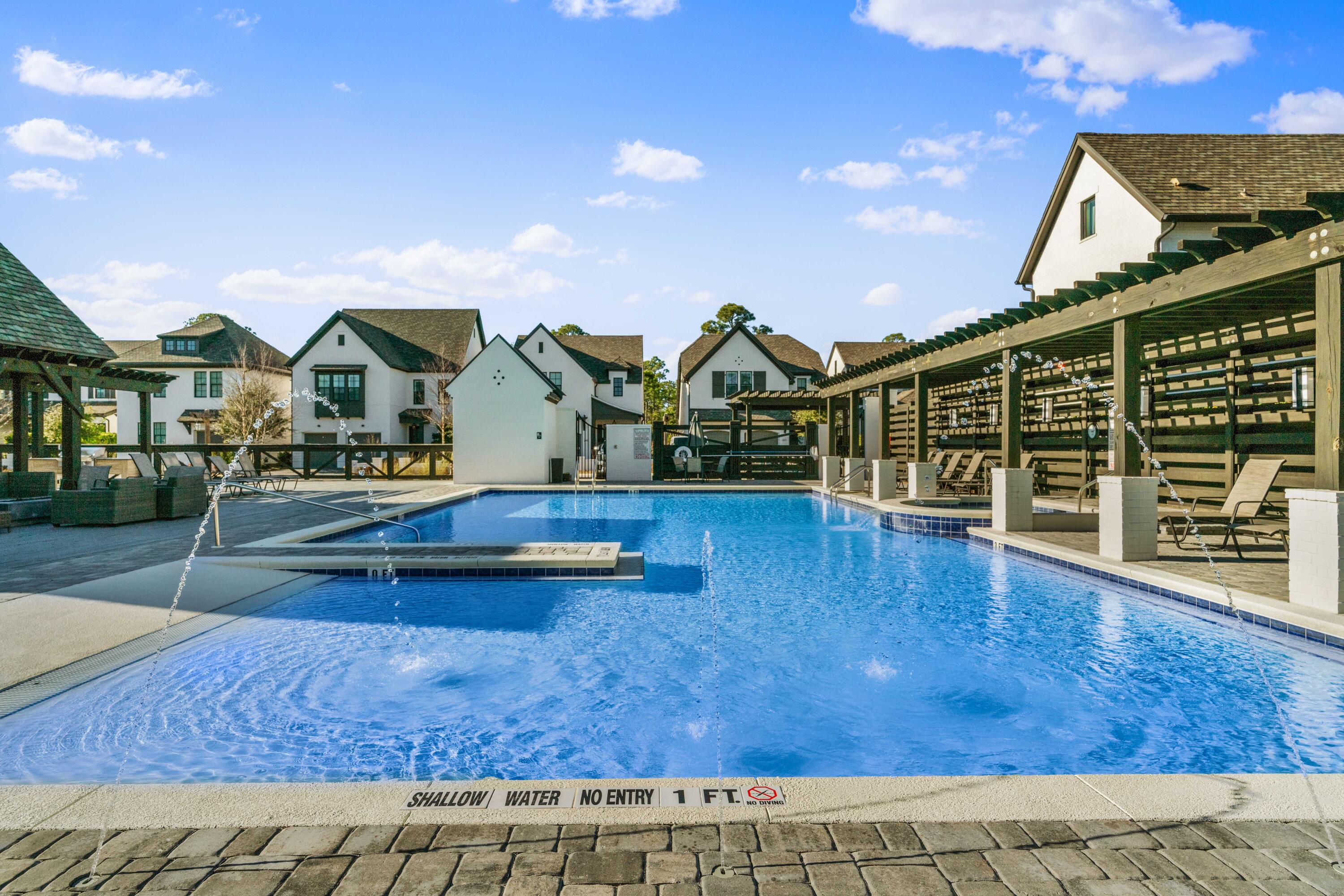 RidgeWalk - Residential