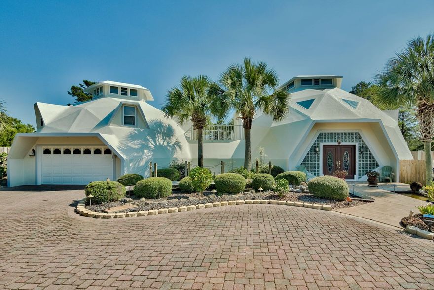 Unique Home for Independent, Free-Spirited Beach Folks. Spacious Custom Home with Abundant Privacy and In-Law Quarters Private Home Setting with Pool, Spa and Unique Architecture. R. Buckminster Fuller is renown for crafting the first geodesic dome which sustained its own weight without practical limits. Though designed by someone else 25 years prior to his work, Fuller received a patent and is widely credited with its innovation. Independent, creative people have built dome houses all over the country, and the U.S. government contracted with Fuller's firm to construct little domes for the Marines.