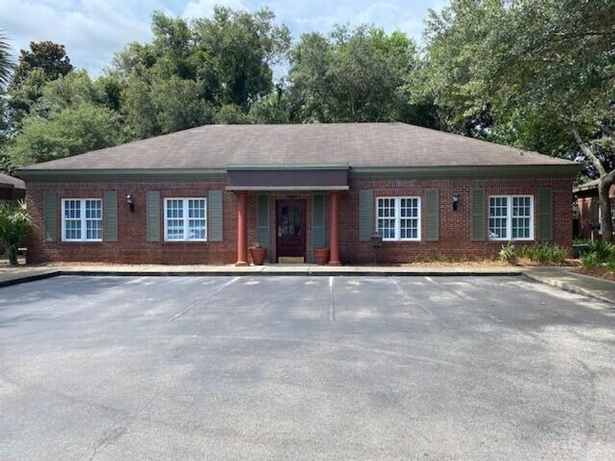 Class A Office space in Live Oak Commons Office Park in Shalimar FL, just minutes outside the gate of Eglin AFB.