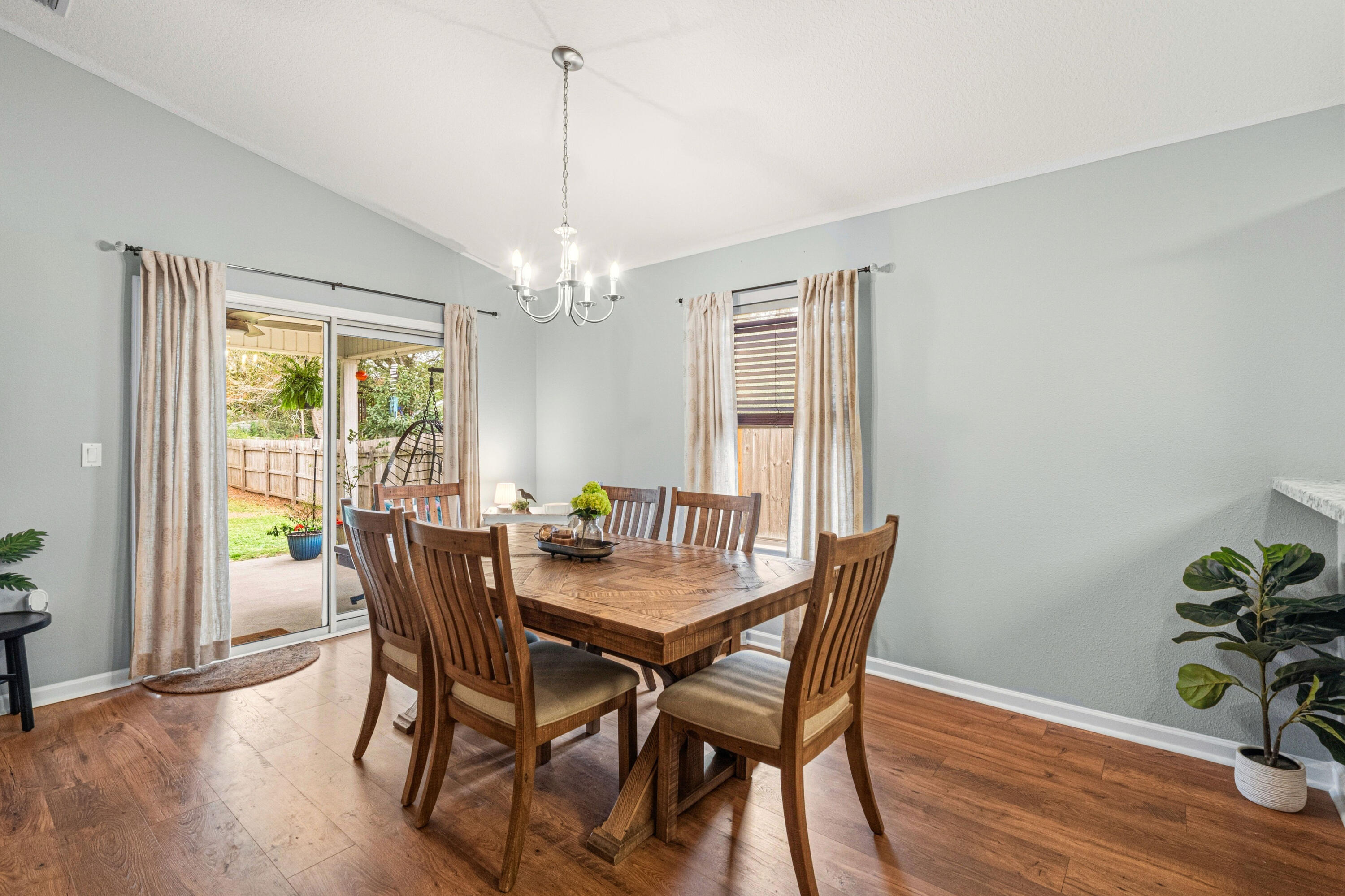 LOST CREEK - Residential