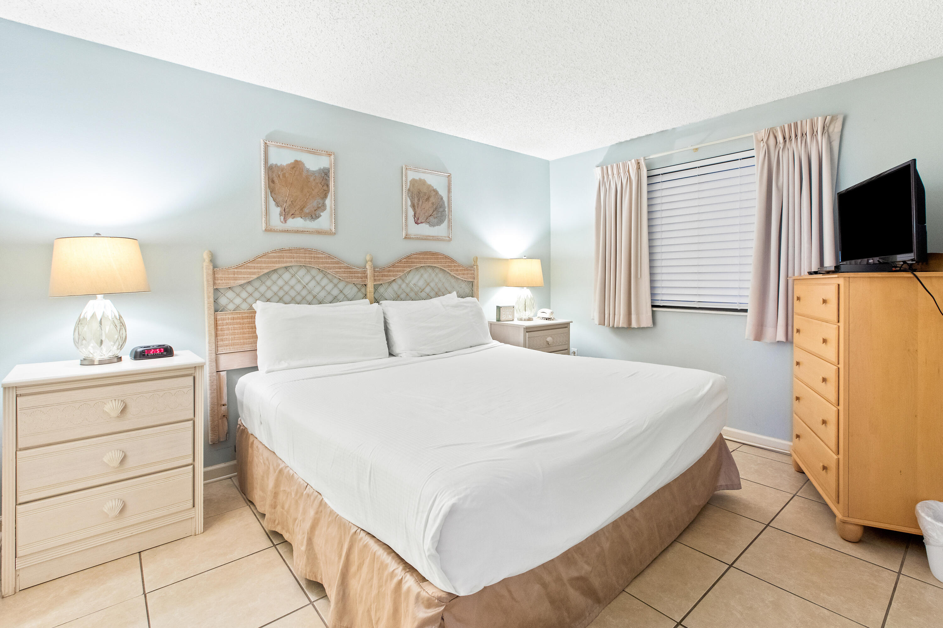 SUNDESTIN INTERNATIONAL CONDO - Residential