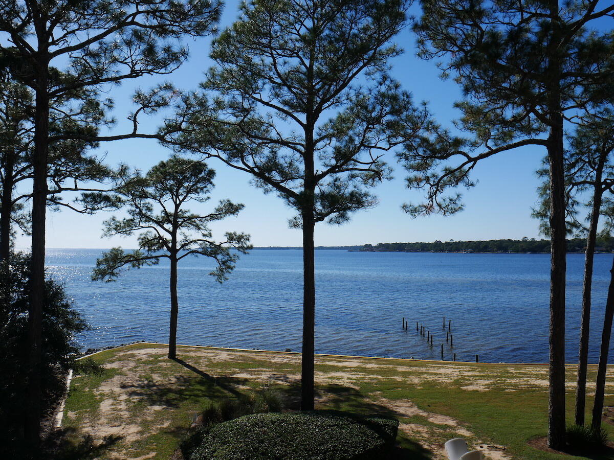 BAY VILLAS CONDOS - Residential