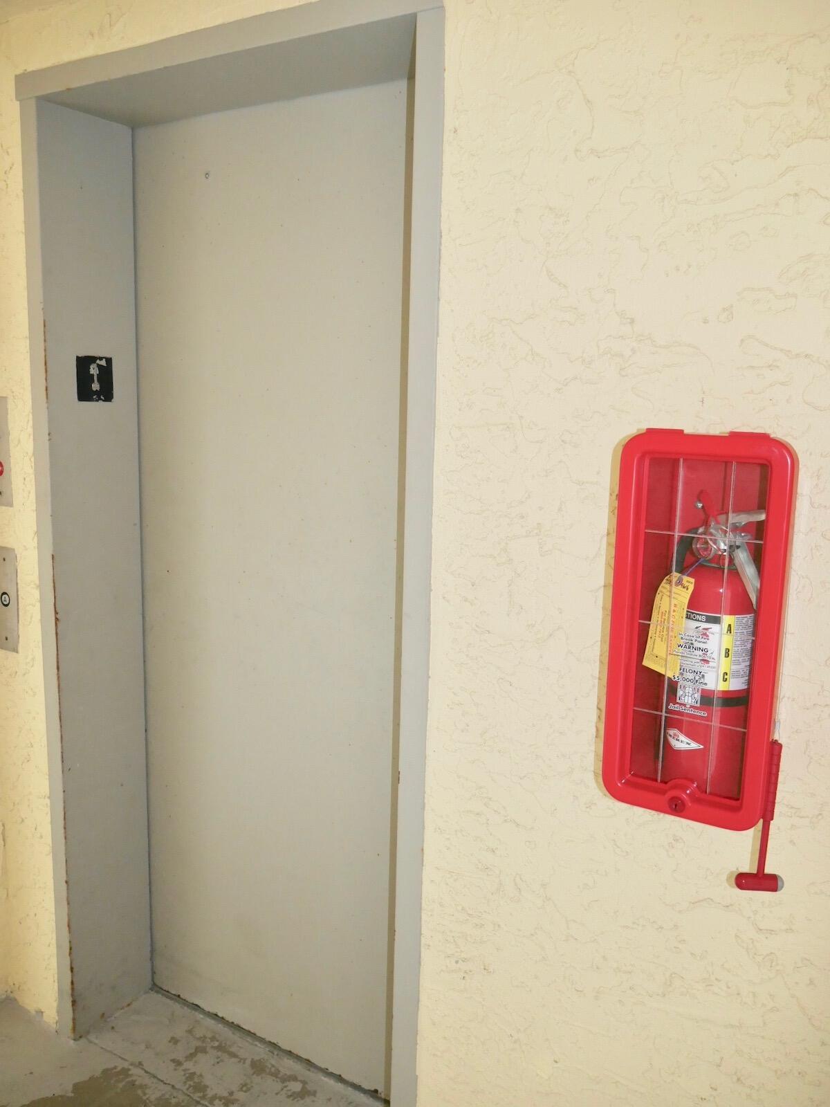 BAY VILLAS CONDOS - Residential