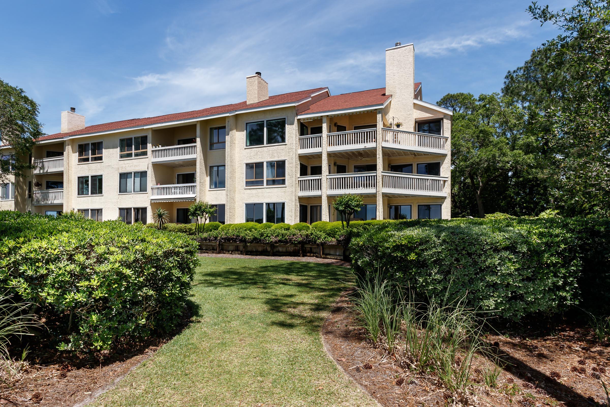 BAY VILLAS CONDOS - Residential