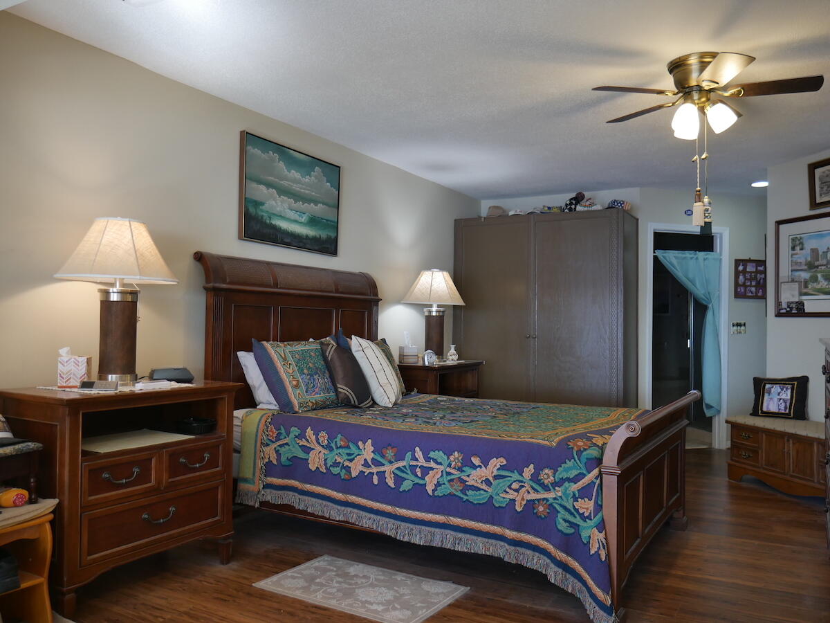 BAY VILLAS CONDOS - Residential