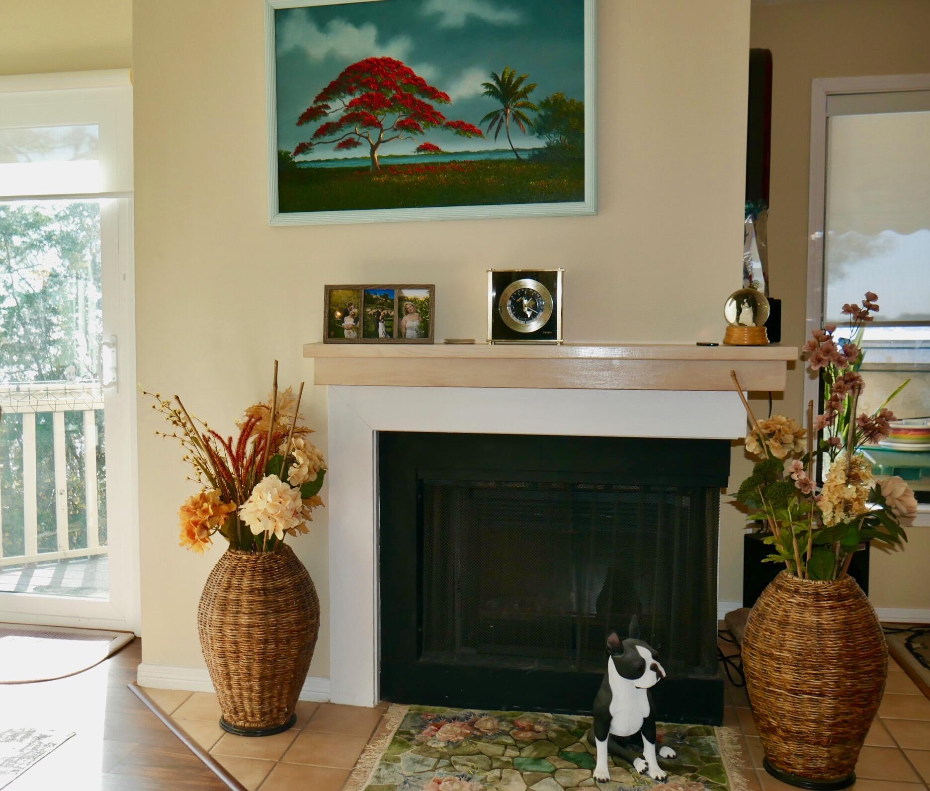 BAY VILLAS CONDOS - Residential