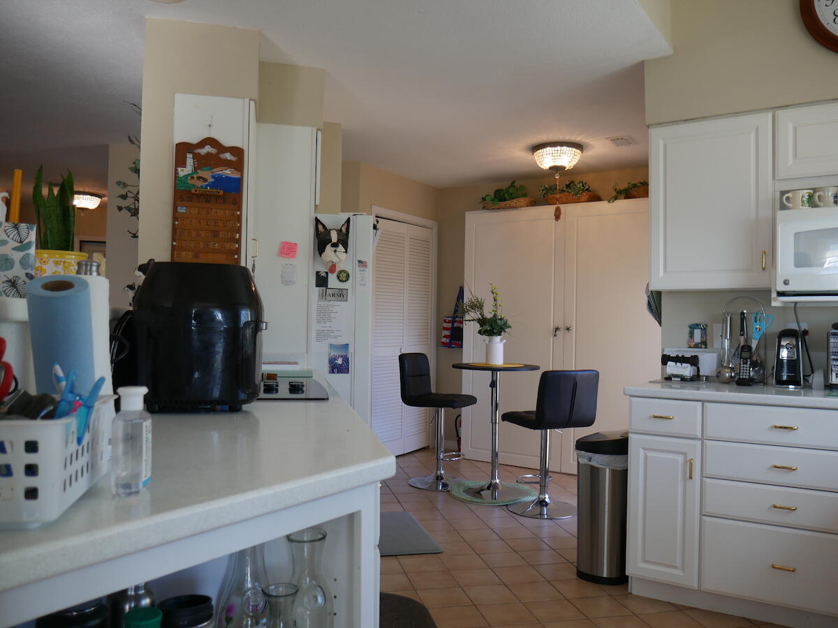 BAY VILLAS CONDOS - Residential