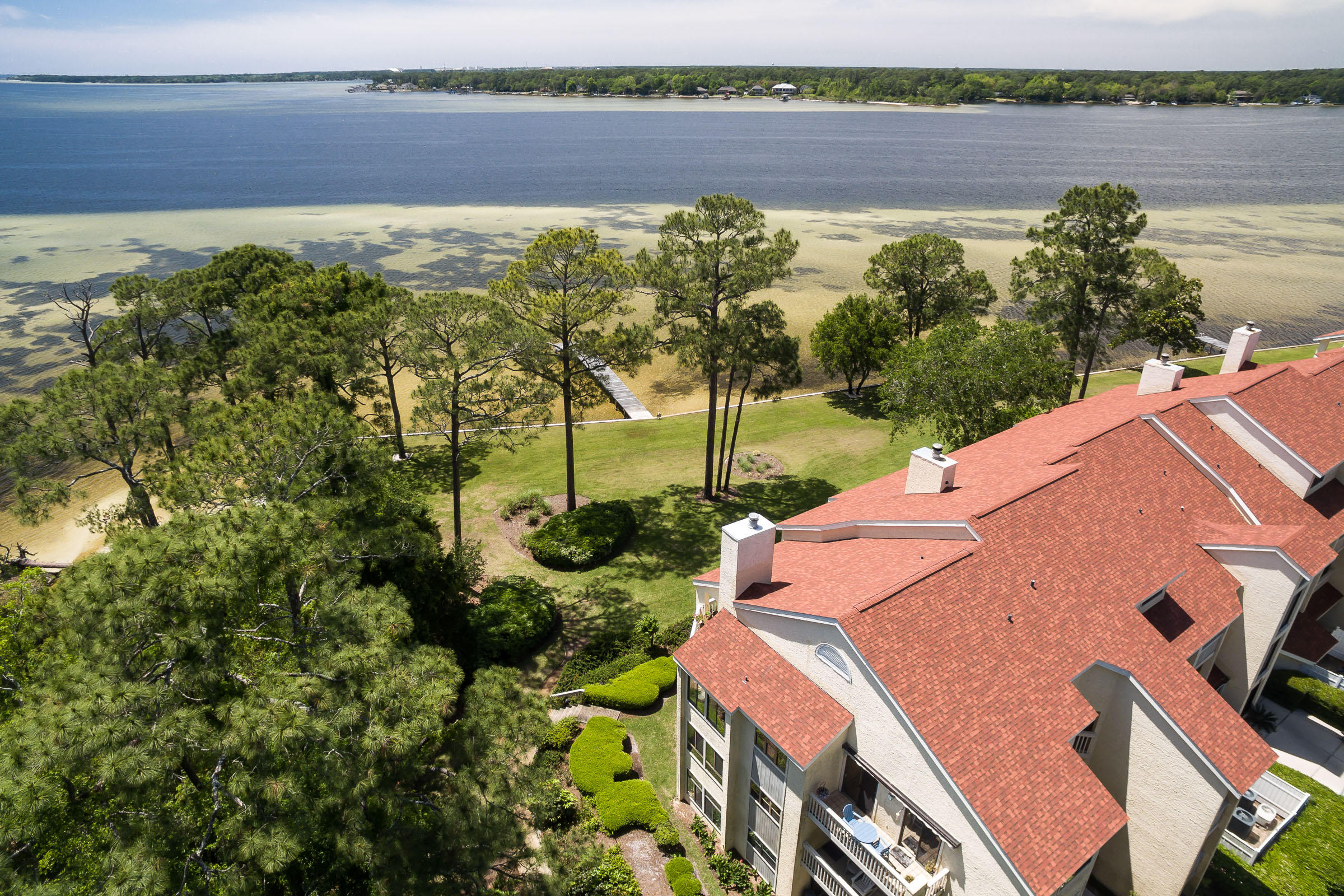 BAY VILLAS CONDOS - Residential