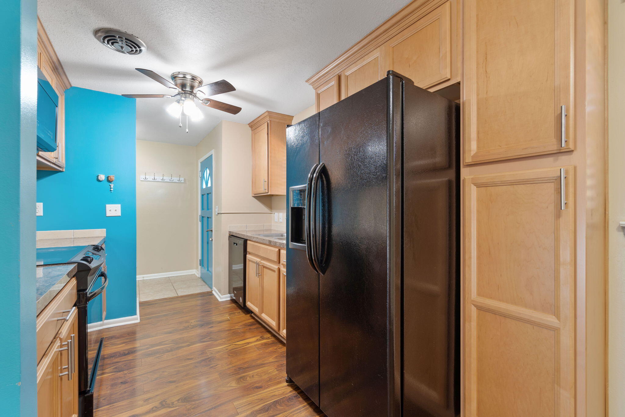 GARNIERS BEACH 6TH - Residential