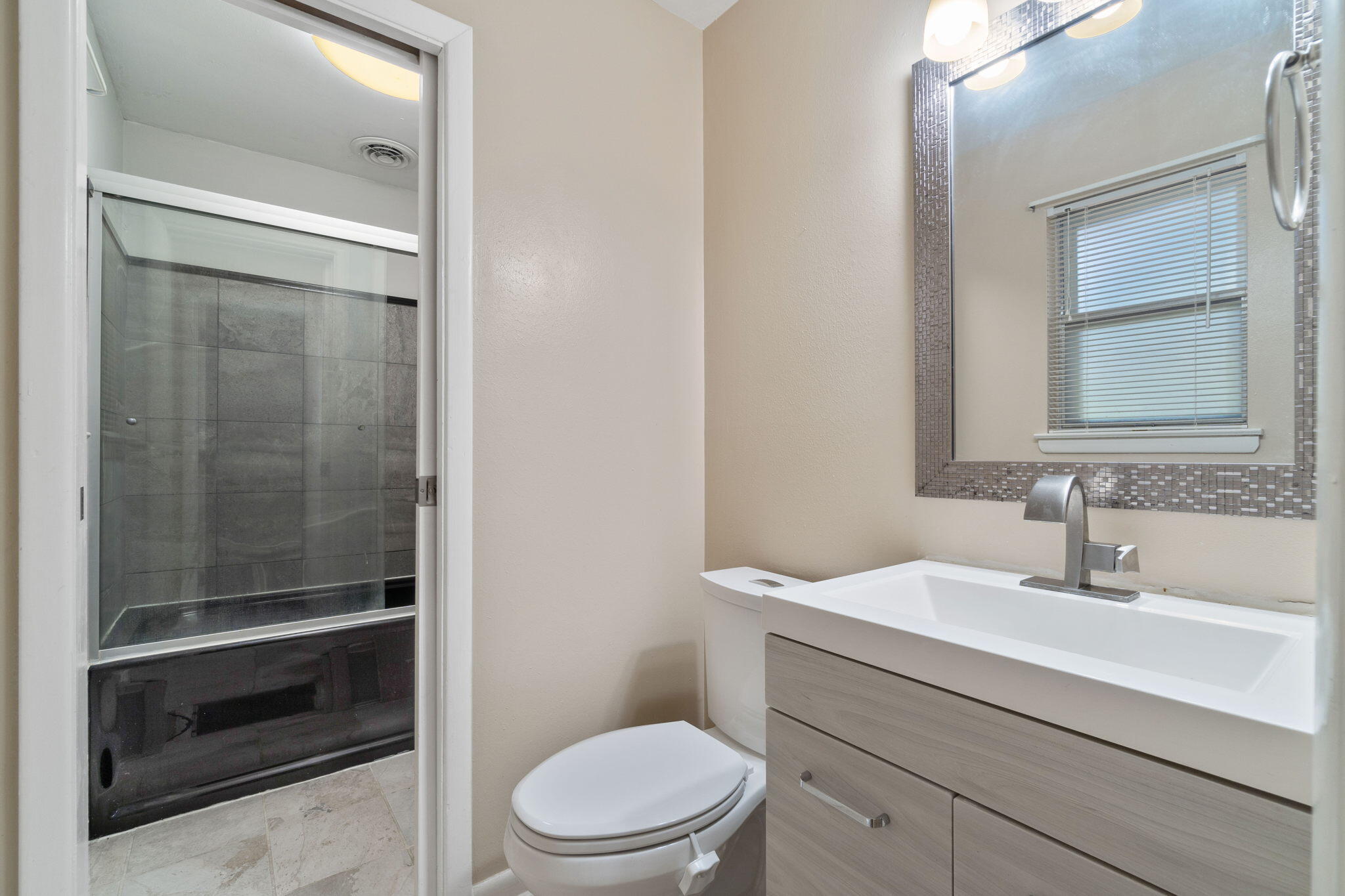 GARNIERS BEACH 6TH - Residential