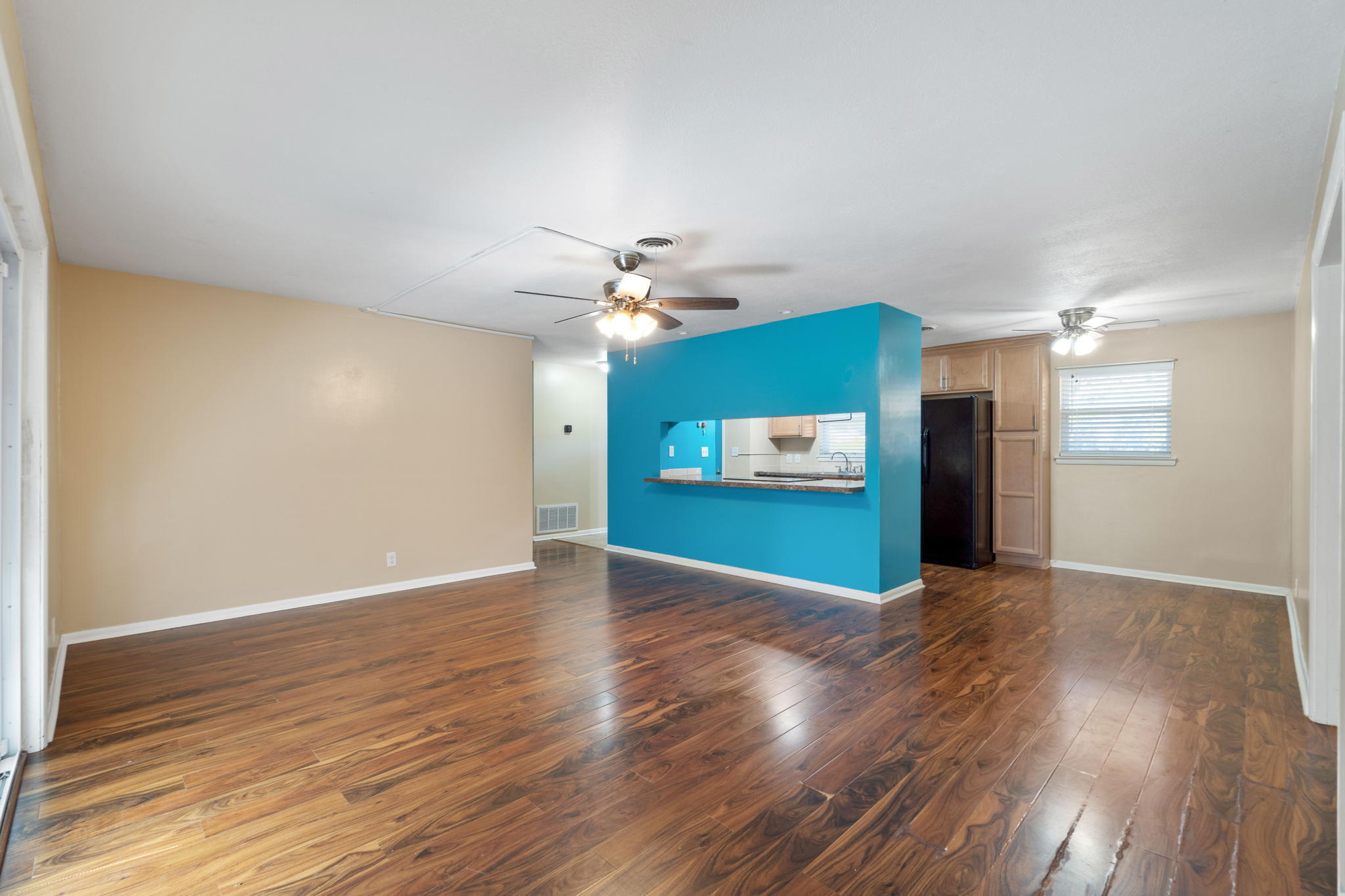 GARNIERS BEACH 6TH - Residential