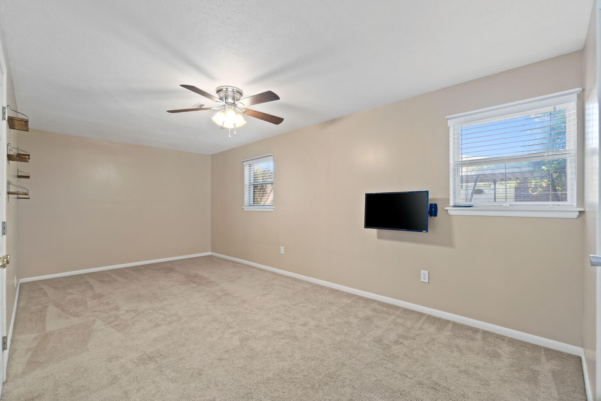 GARNIERS BEACH 6TH - Residential