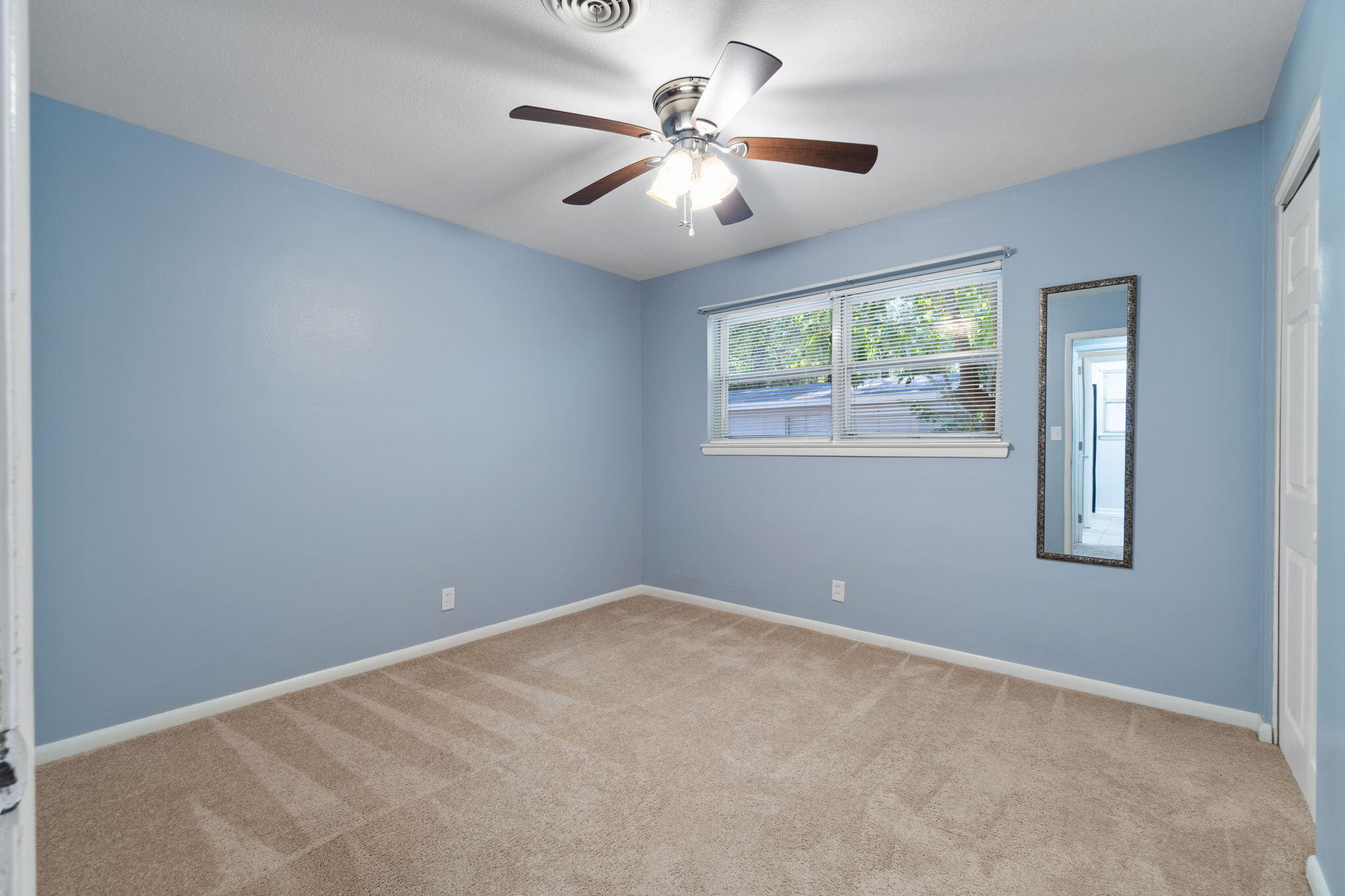 GARNIERS BEACH 6TH - Residential