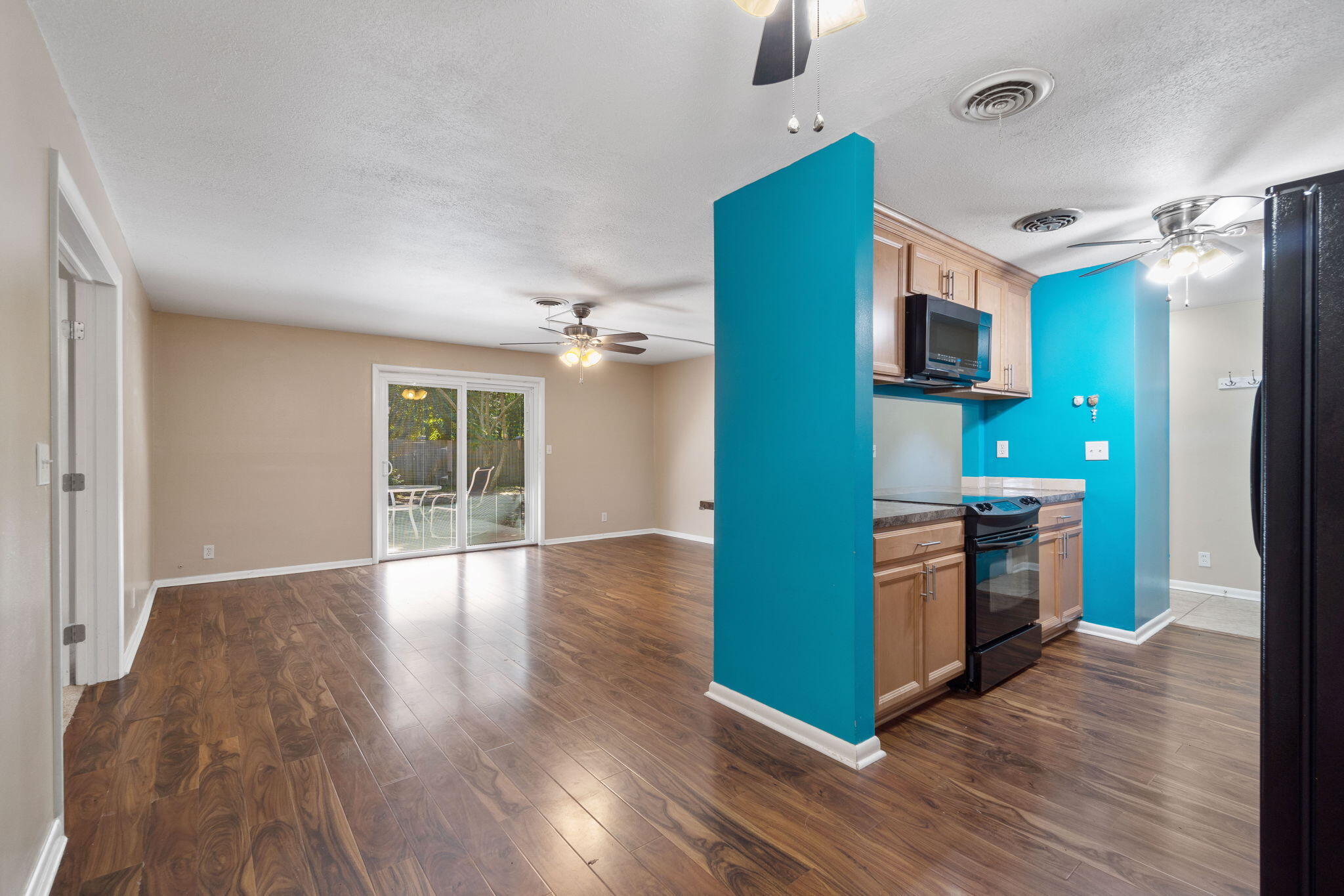 GARNIERS BEACH 6TH - Residential