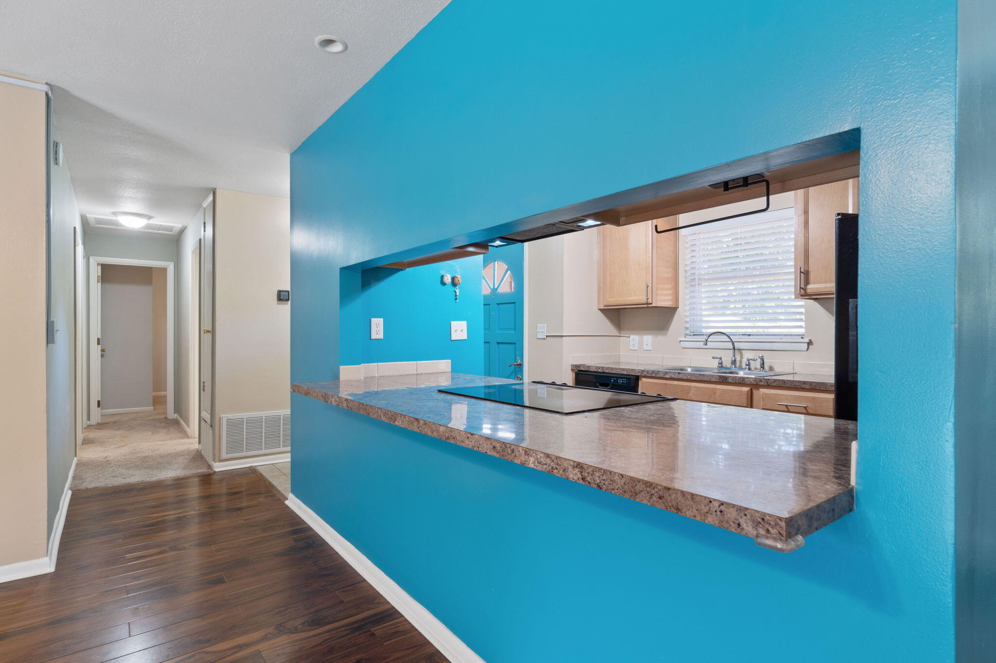 GARNIERS BEACH 6TH - Residential