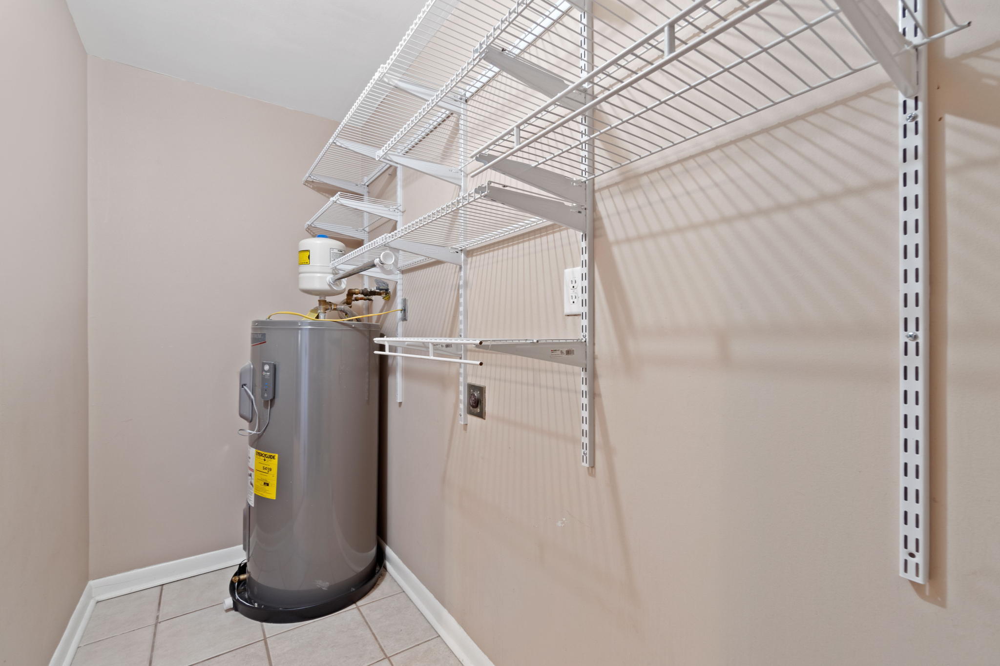 GARNIERS BEACH 6TH - Residential