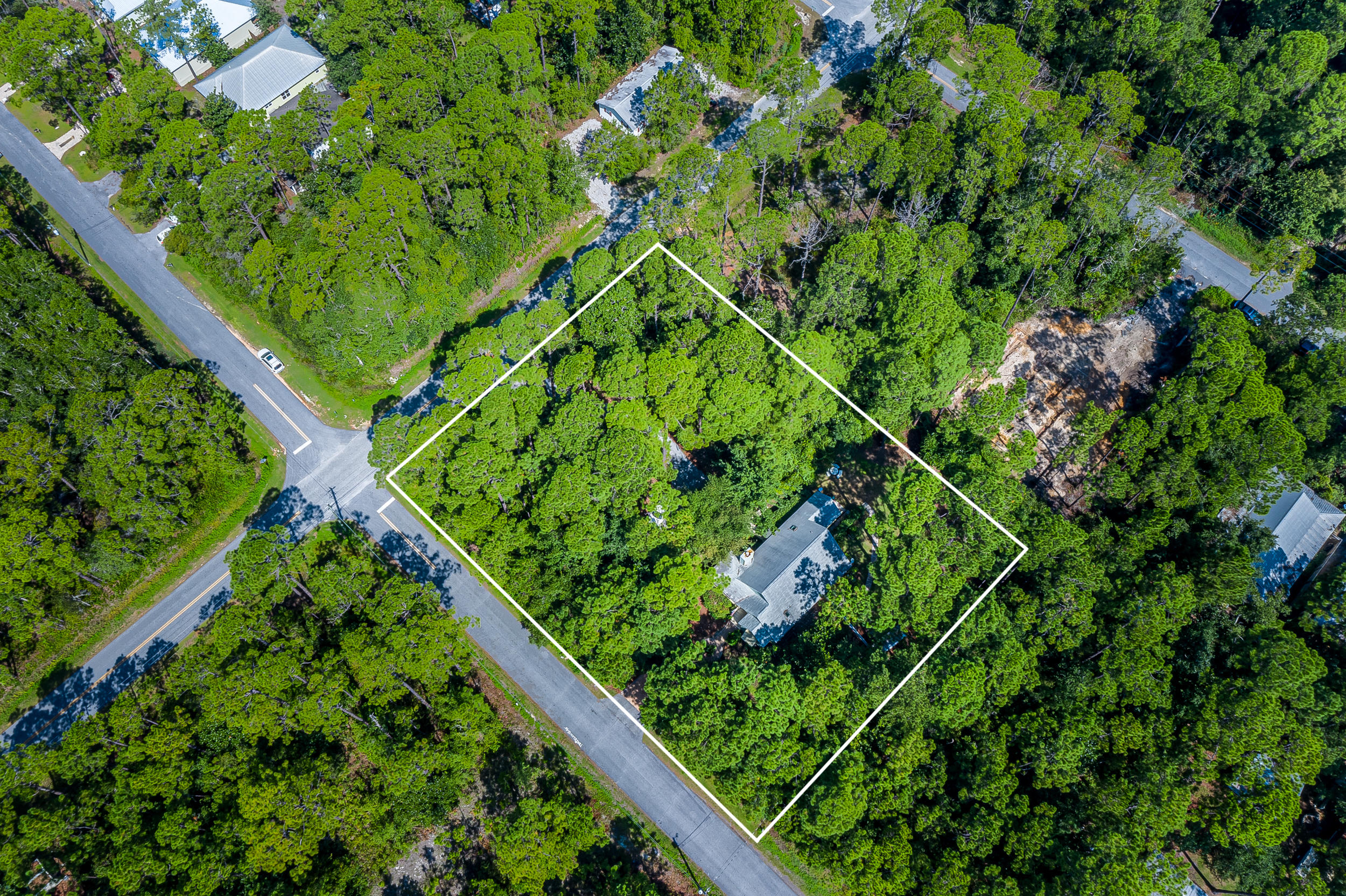 MAGNOLIA BEACH - Residential