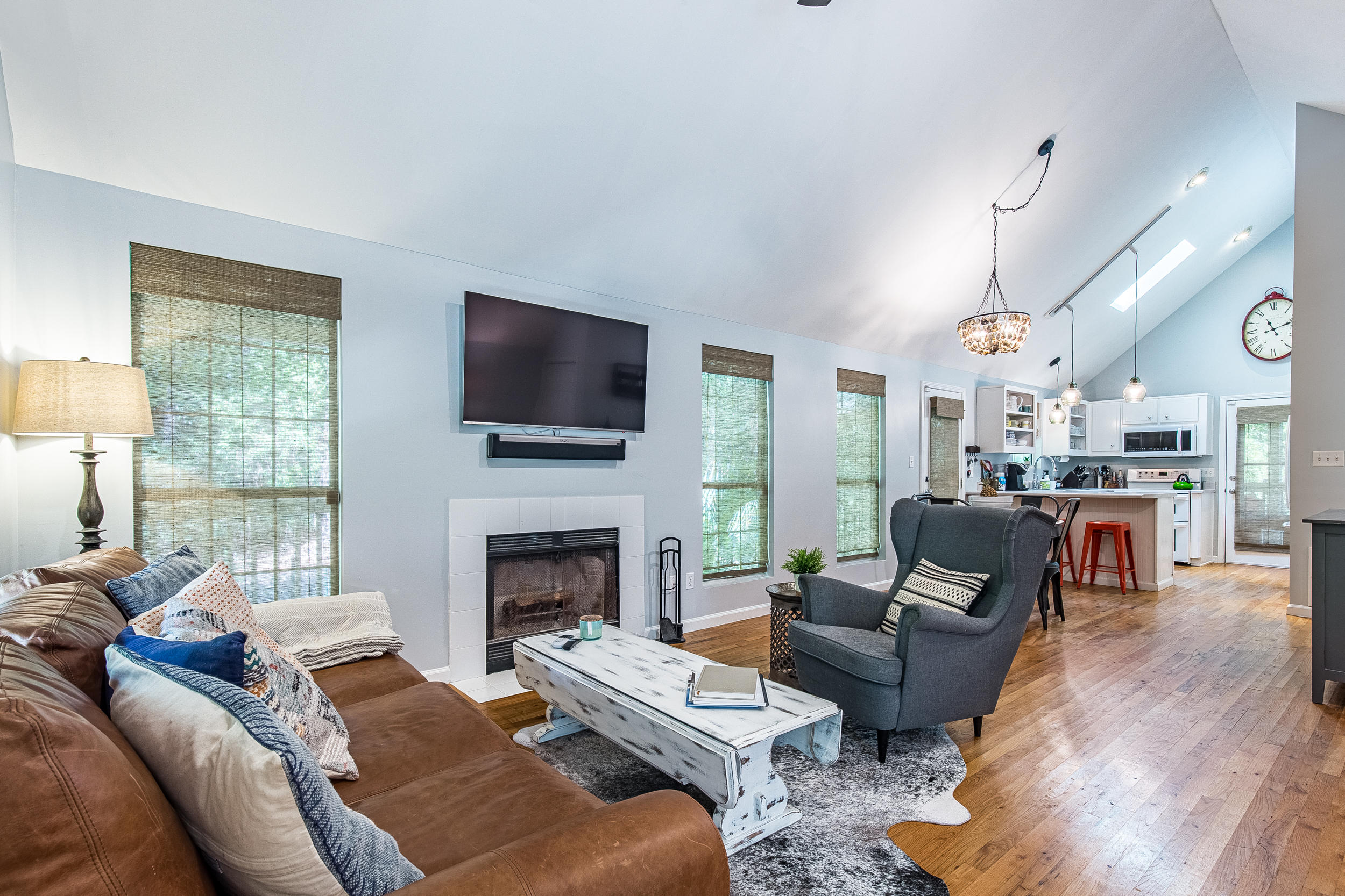 MAGNOLIA BEACH - Residential