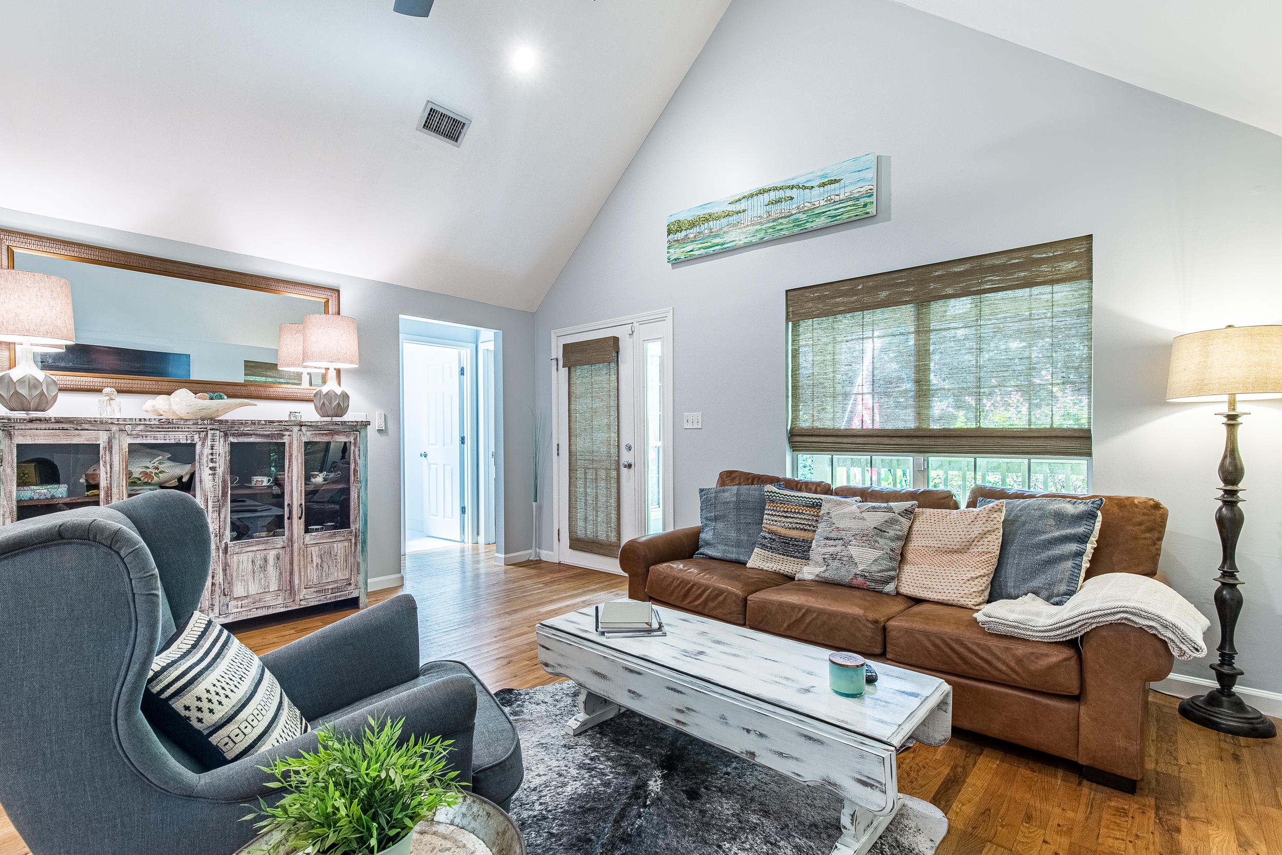 MAGNOLIA BEACH - Residential