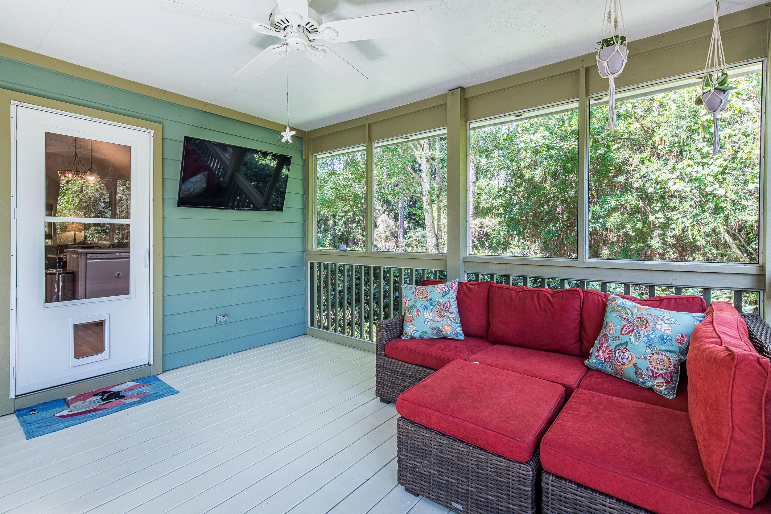 MAGNOLIA BEACH - Residential