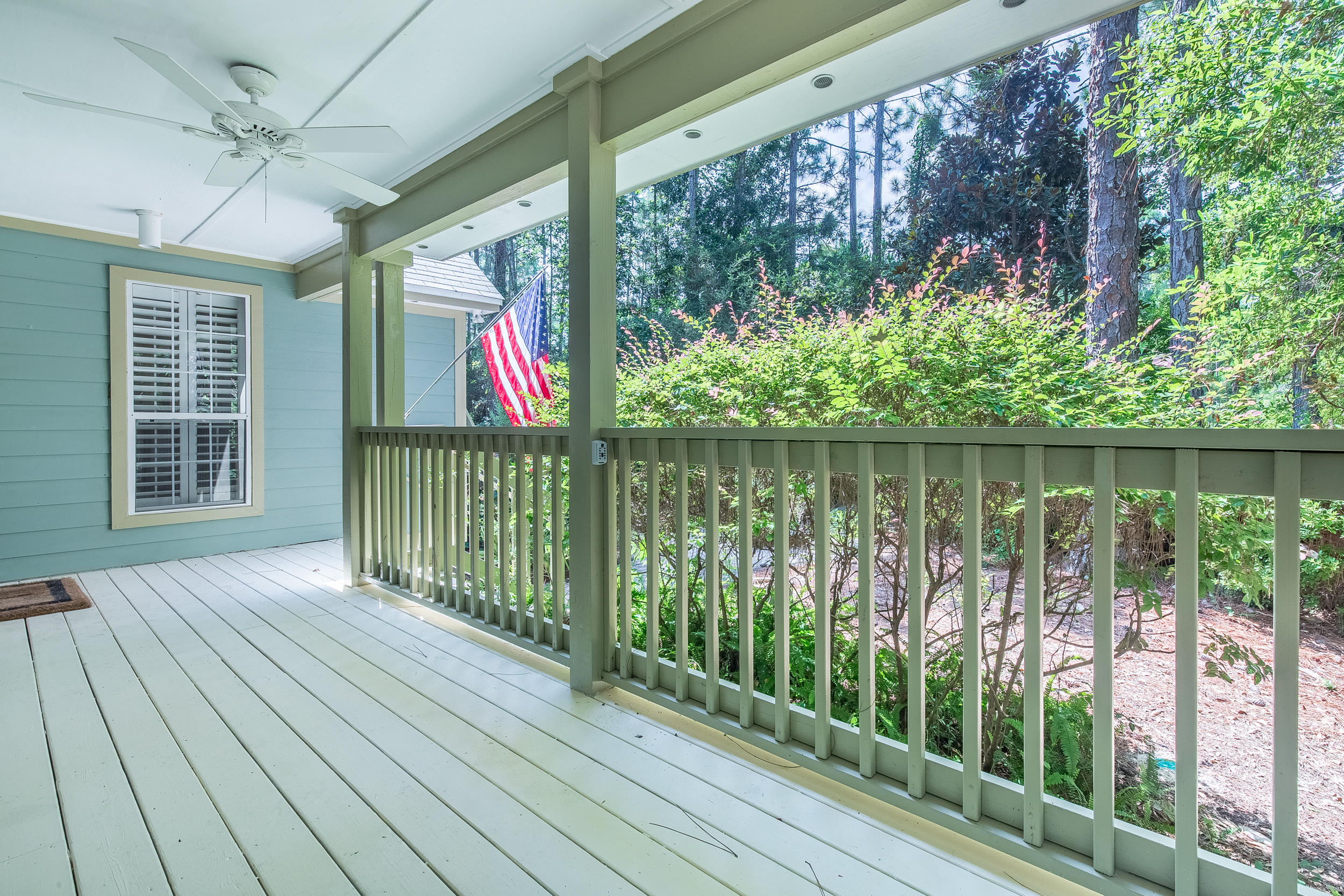 MAGNOLIA BEACH - Residential