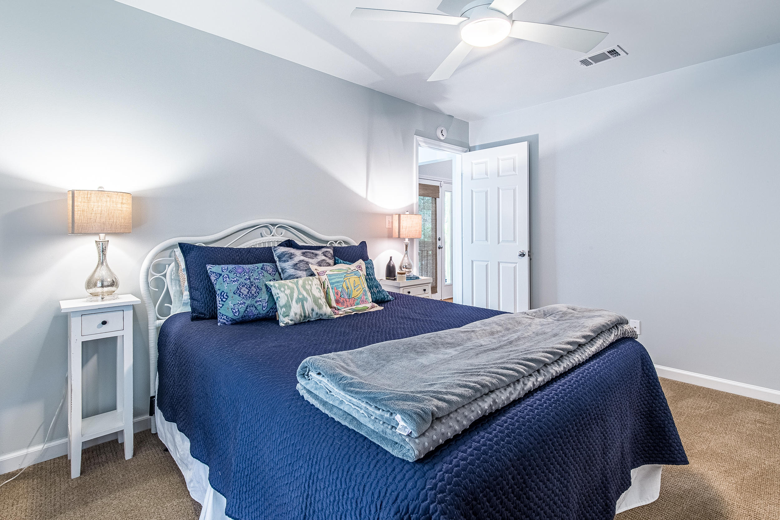 MAGNOLIA BEACH - Residential