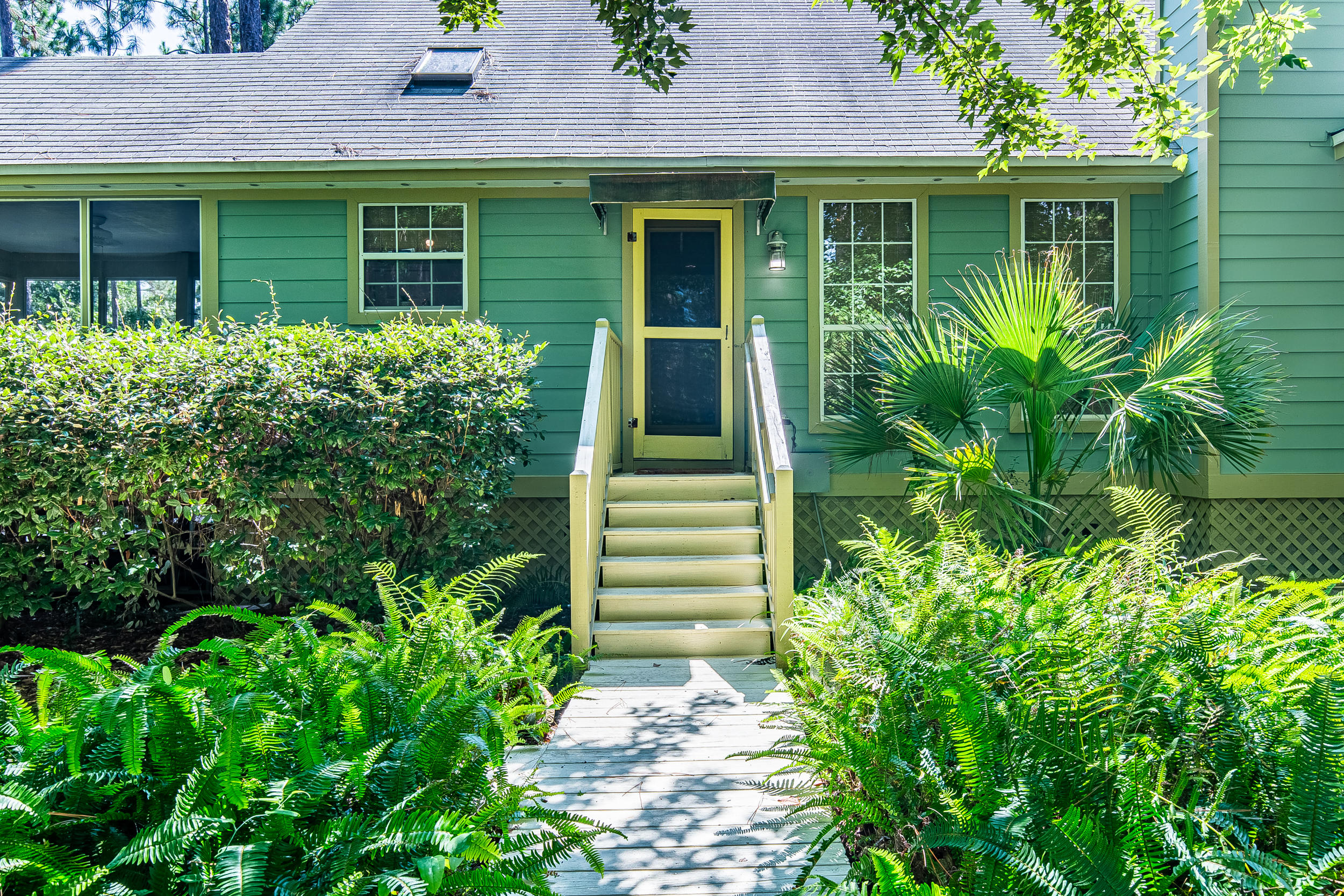 MAGNOLIA BEACH - Residential