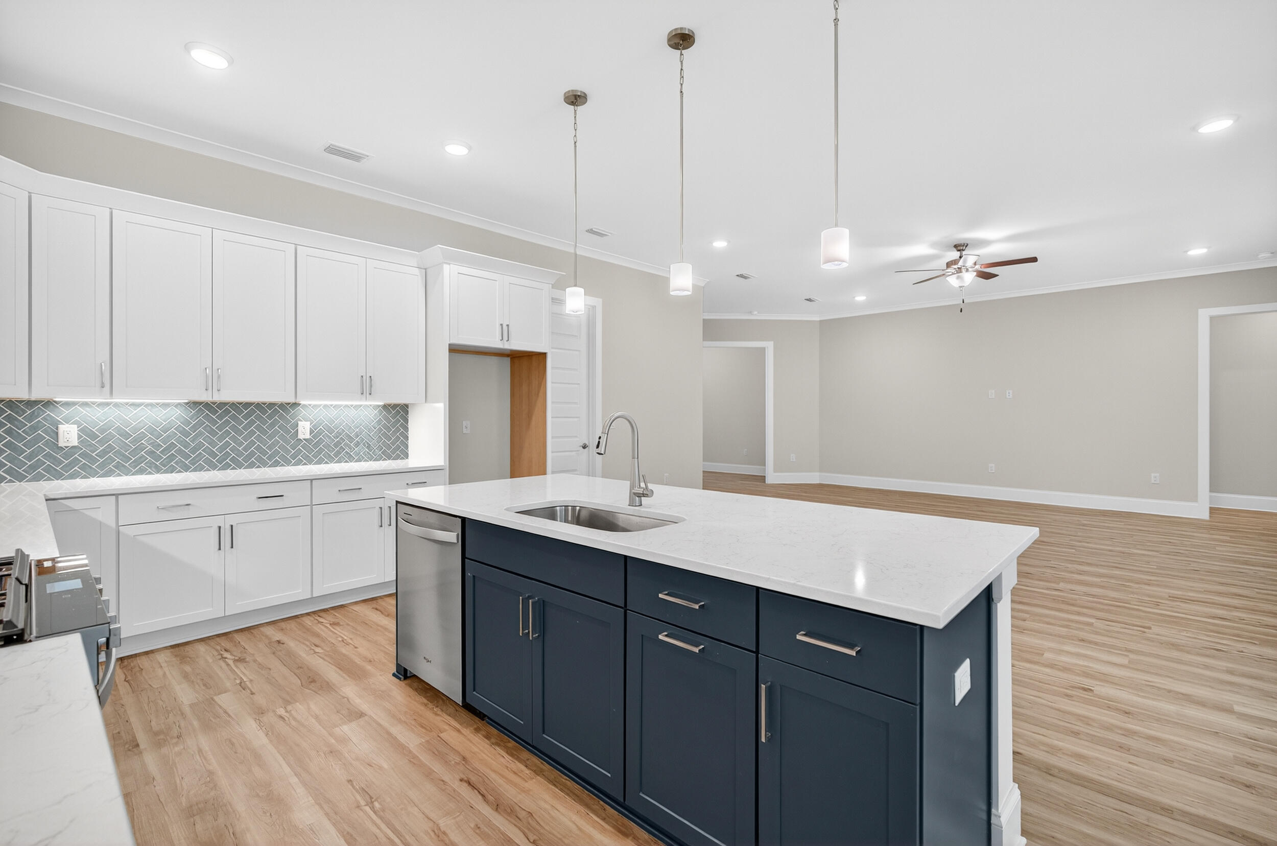 MAGNOLIA BAY ESTATES - Residential