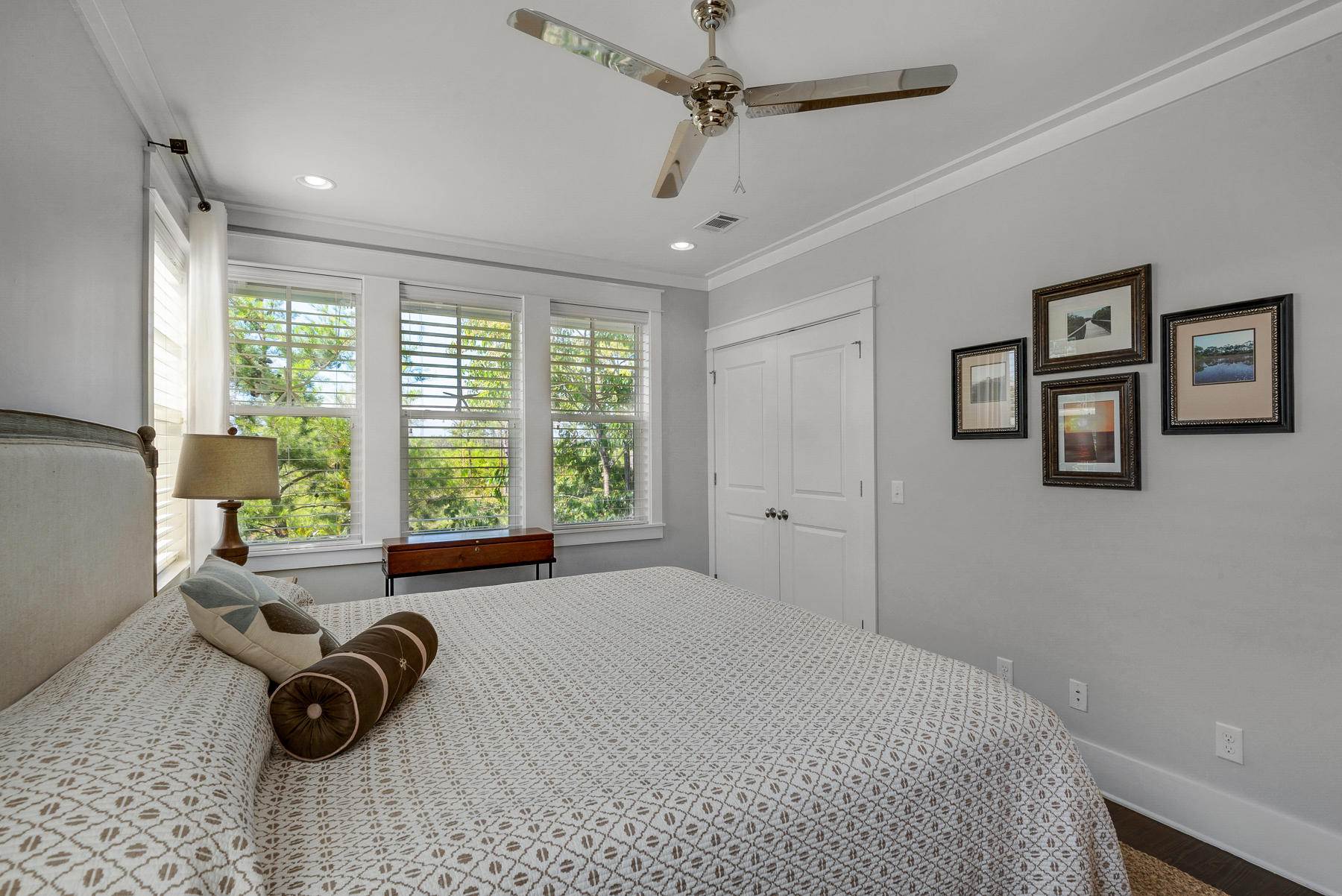 FOREST LAKES - Residential