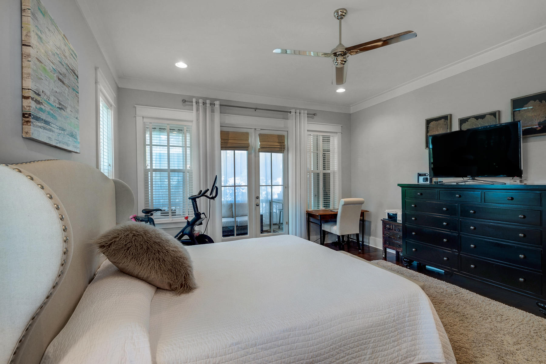 FOREST LAKES - Residential