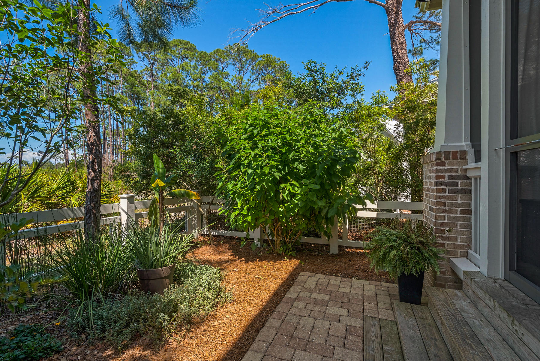 FOREST LAKES - Residential