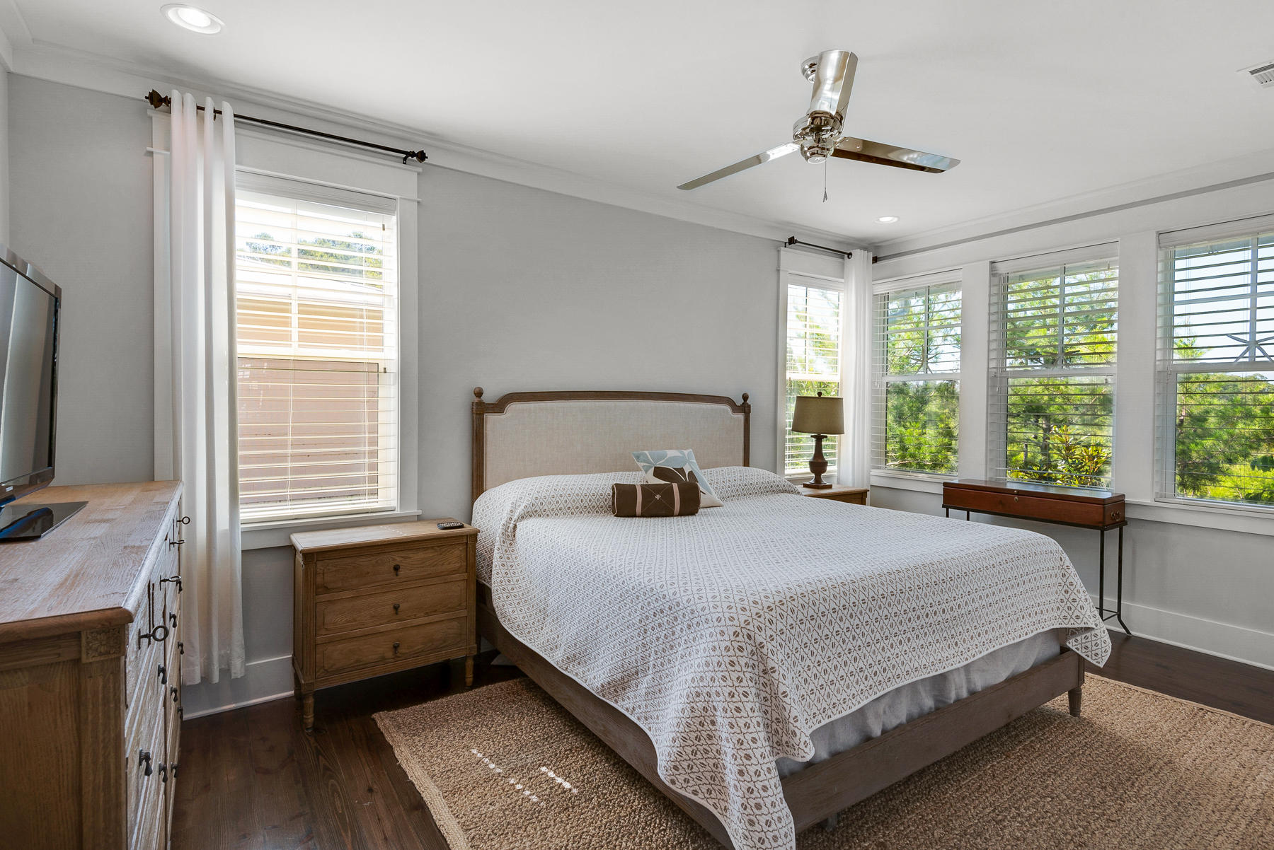 FOREST LAKES - Residential